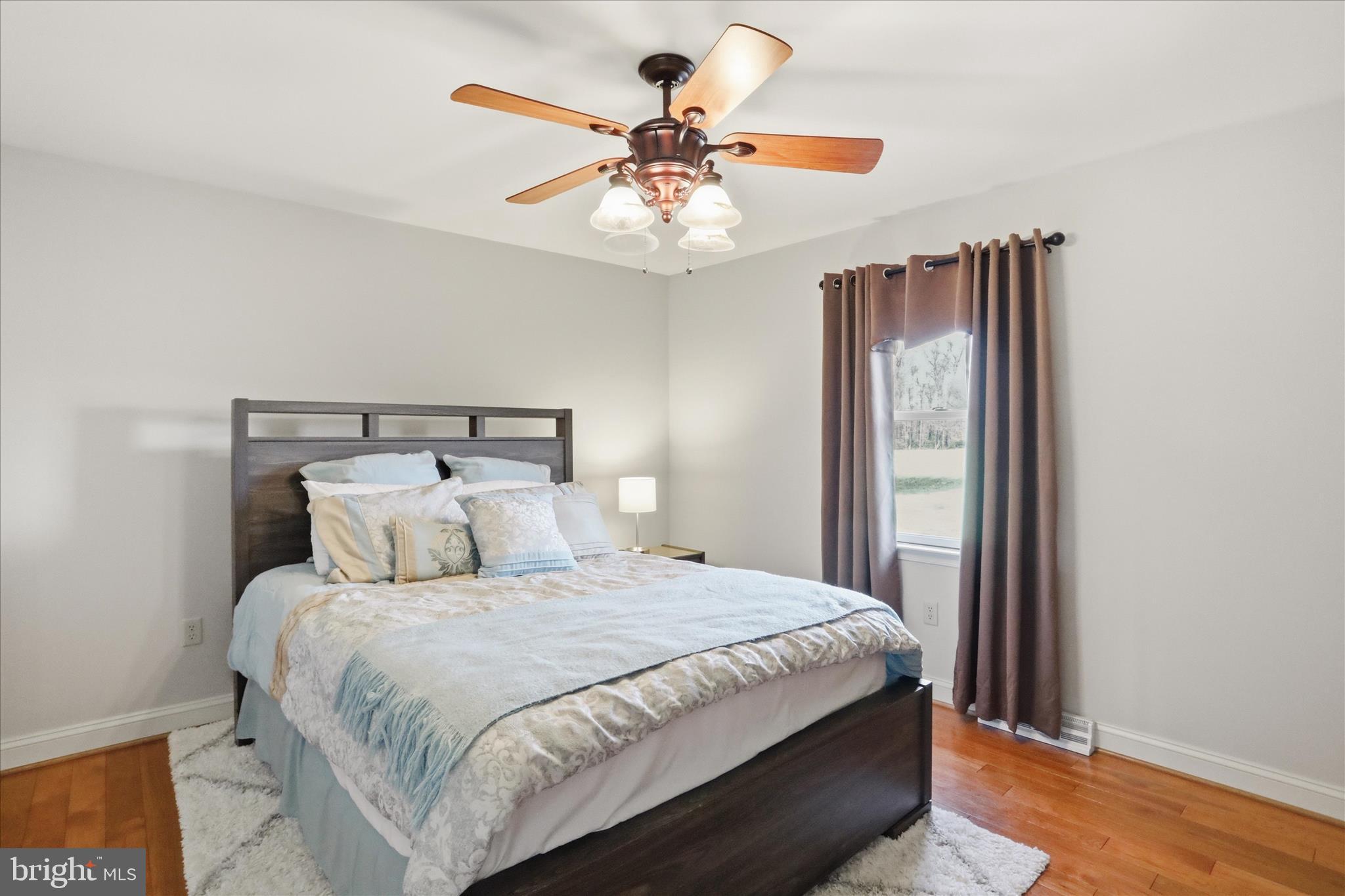 COLONIAL PARK EAST - Residential
