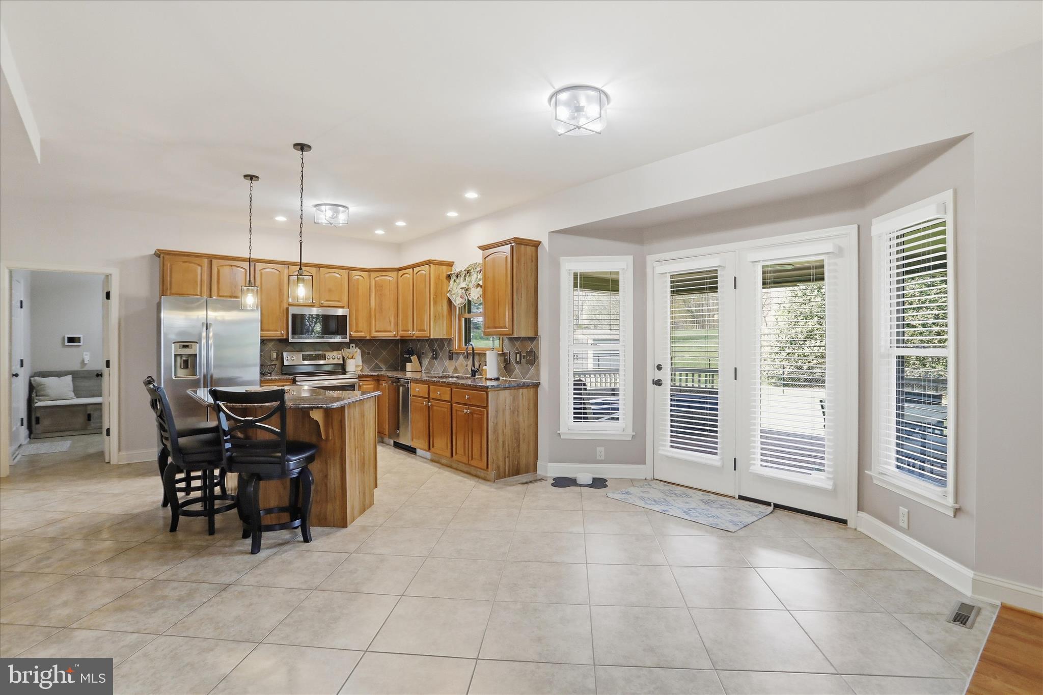 COLONIAL PARK EAST - Residential