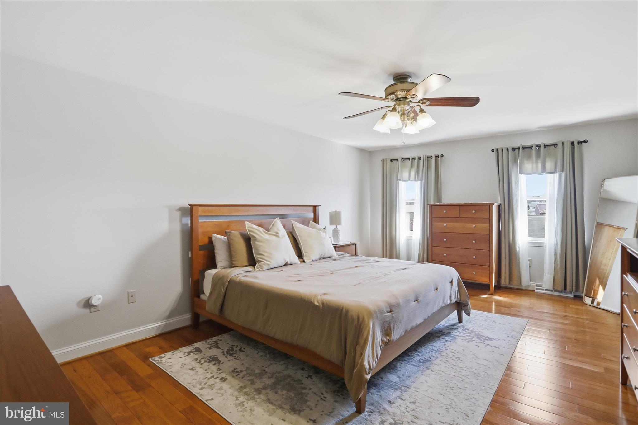 COLONIAL PARK EAST - Residential