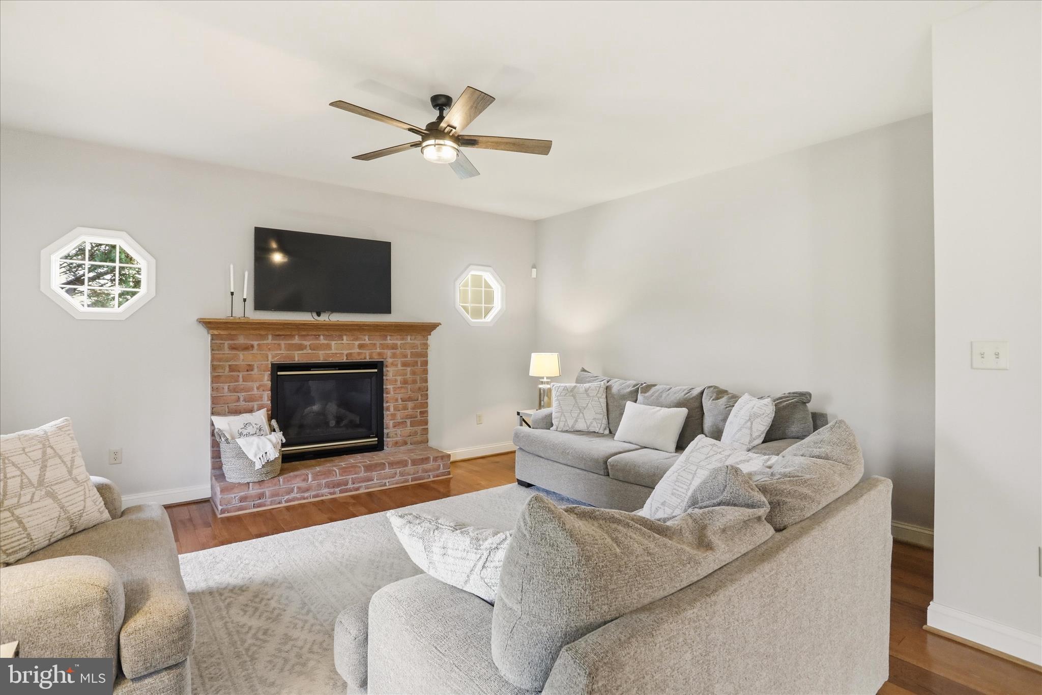 COLONIAL PARK EAST - Residential