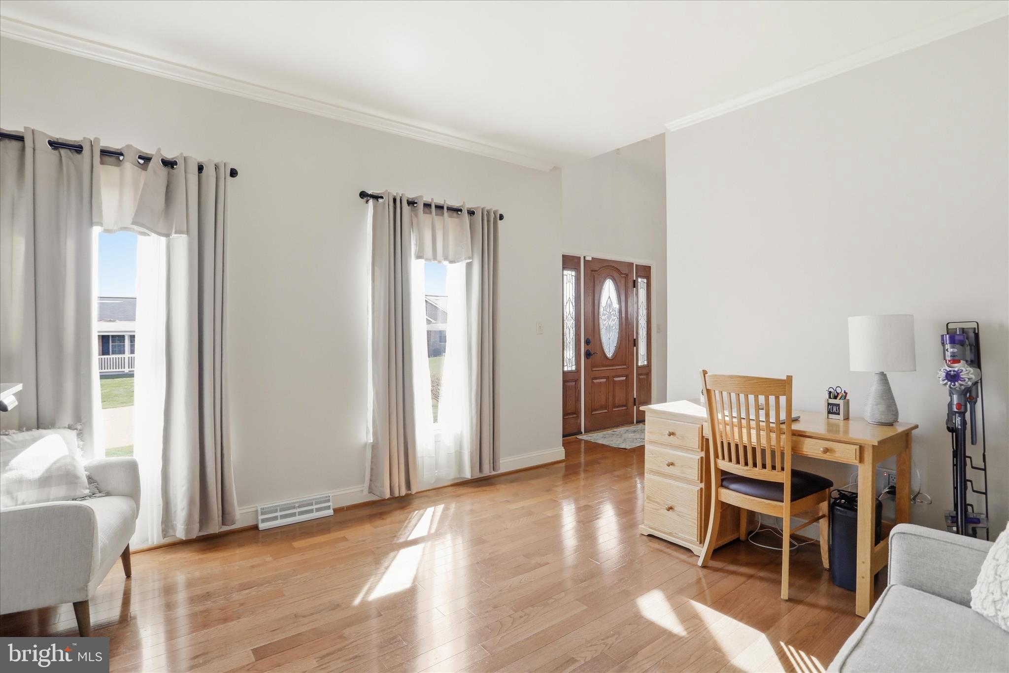 COLONIAL PARK EAST - Residential