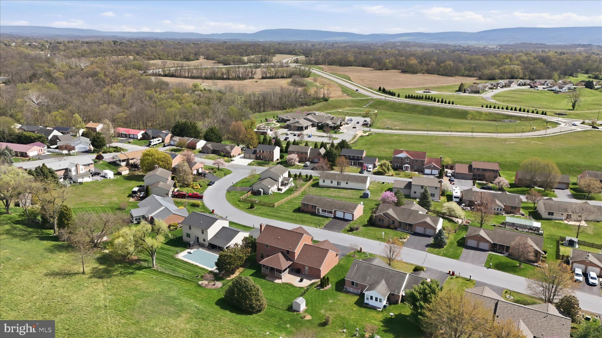COLONIAL PARK EAST - Residential