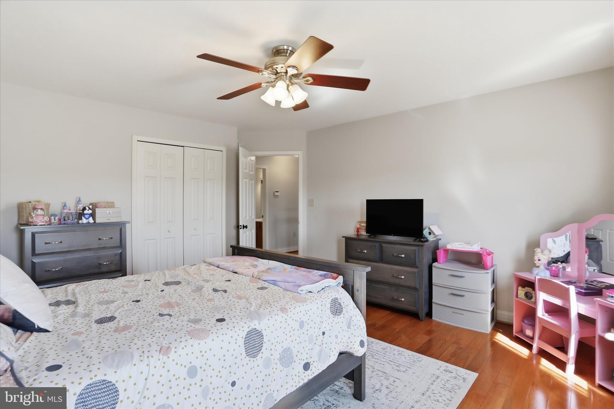 COLONIAL PARK EAST - Residential