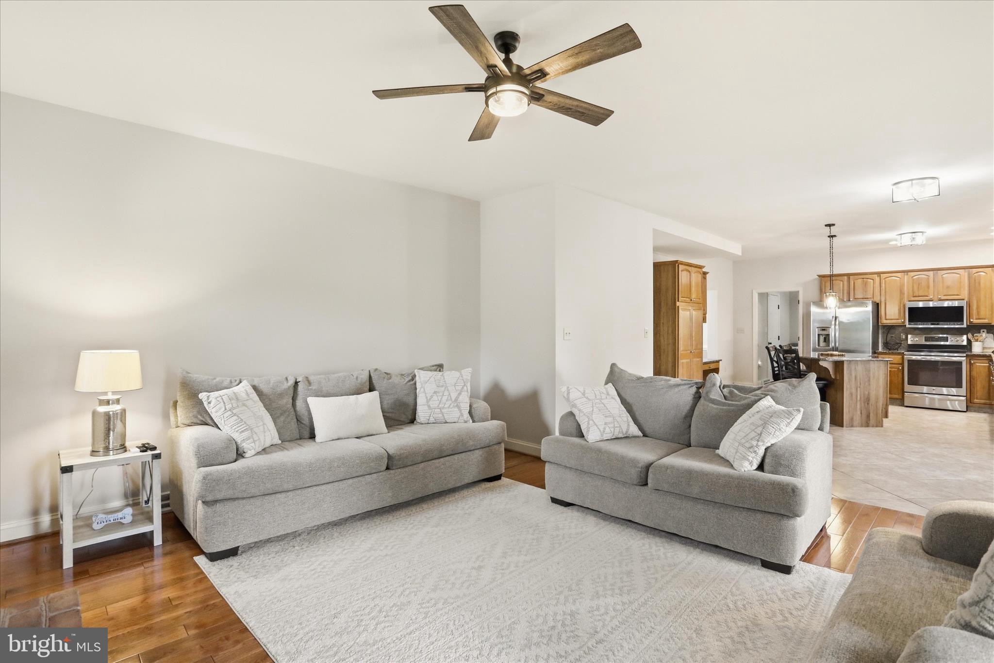 COLONIAL PARK EAST - Residential