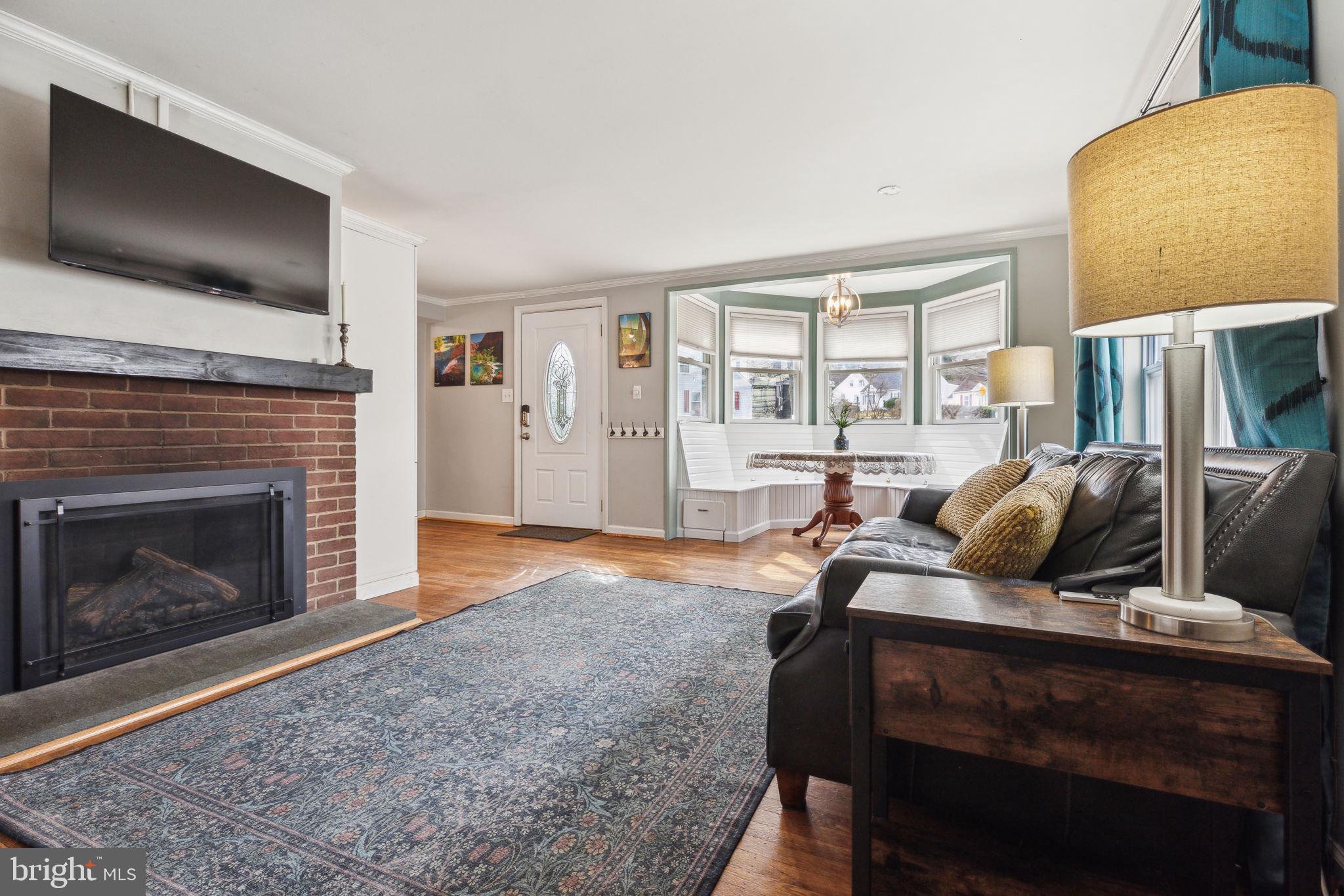ROSLYN - Residential