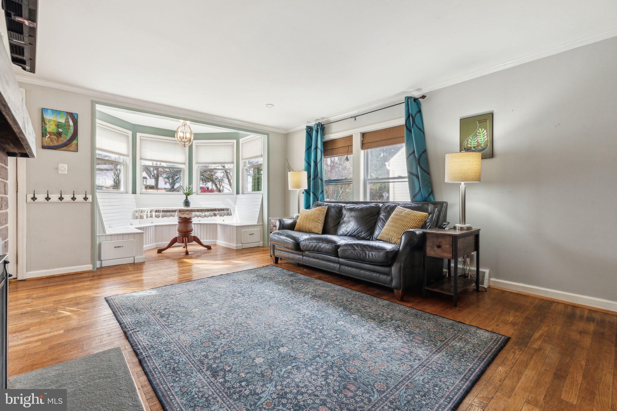 ROSLYN - Residential