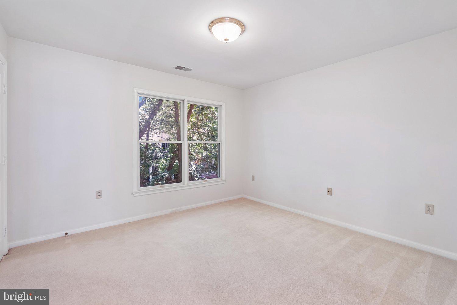 SPRING VALLEY - Residential