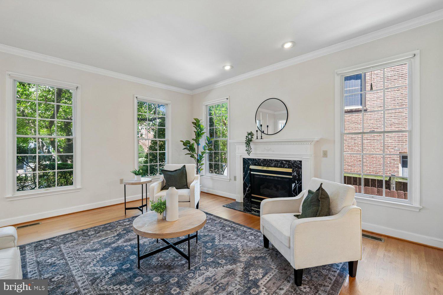 SPRING VALLEY - Residential