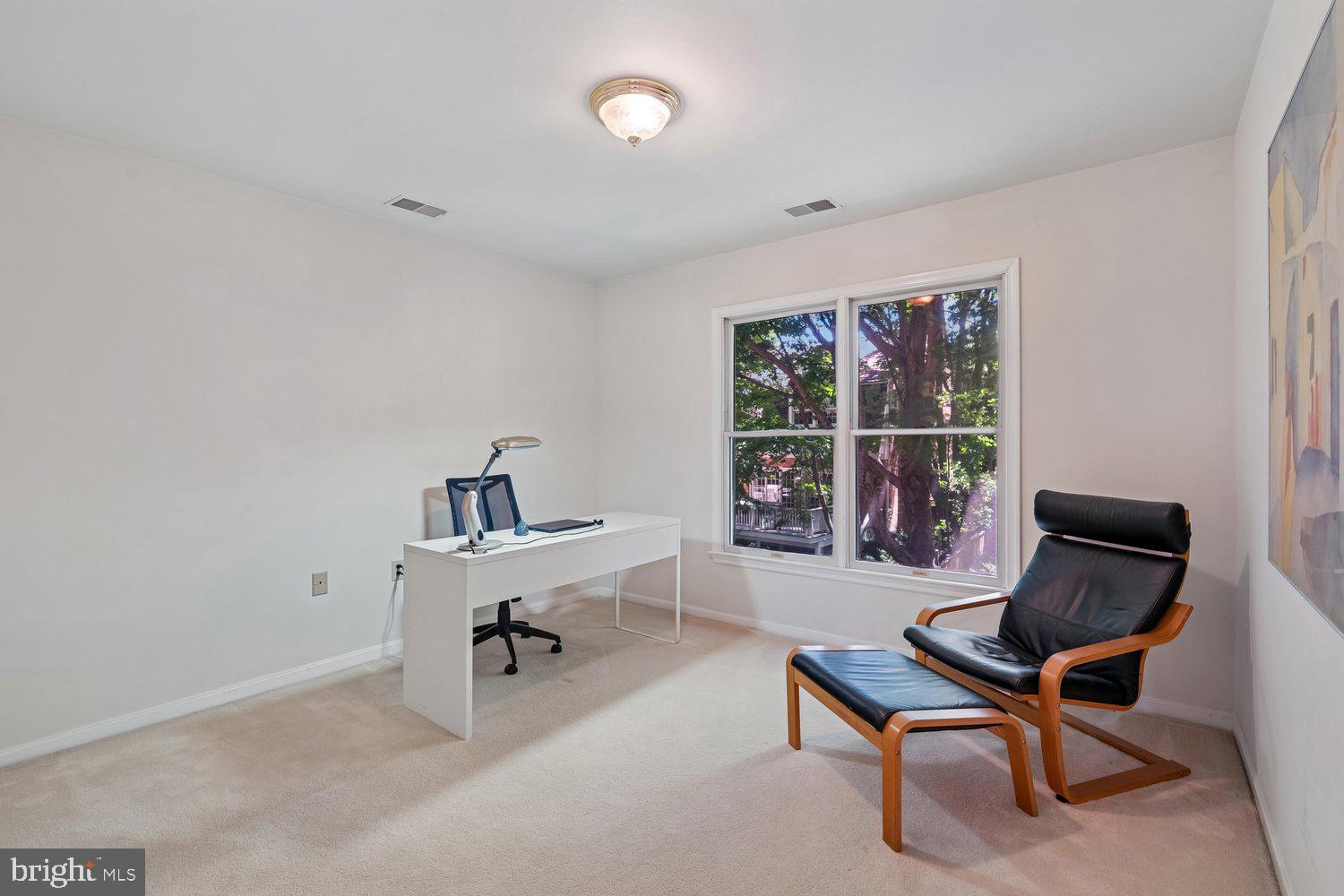 SPRING VALLEY - Residential