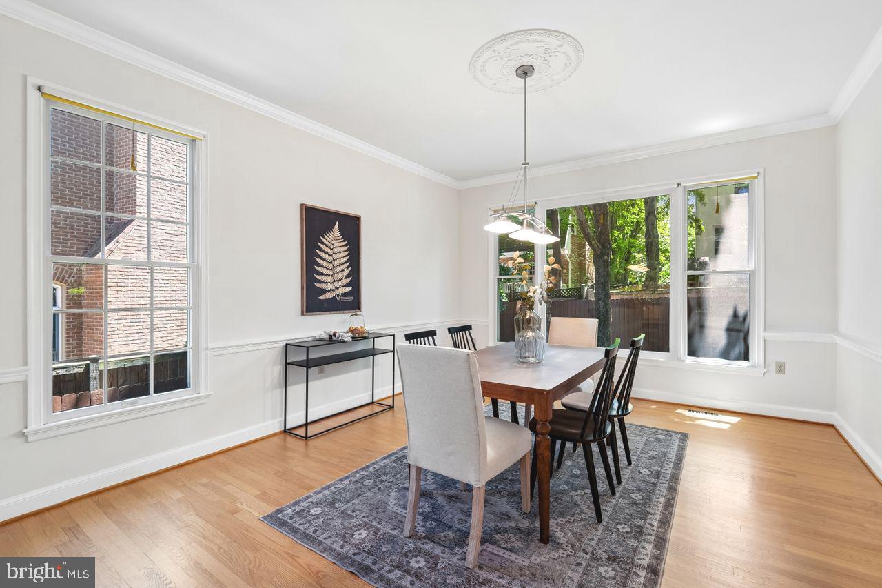 SPRING VALLEY - Residential
