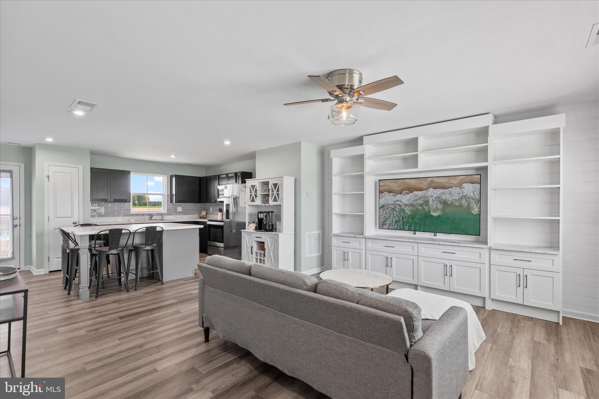 SALTWATER LANDING - Residential