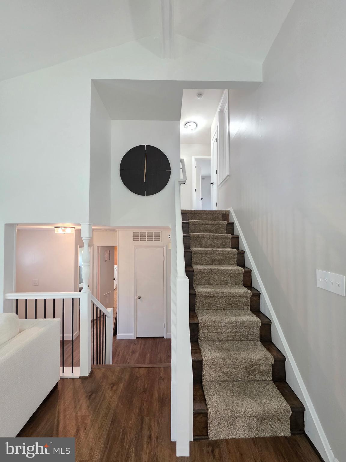 CRESTWOOD - Residential
