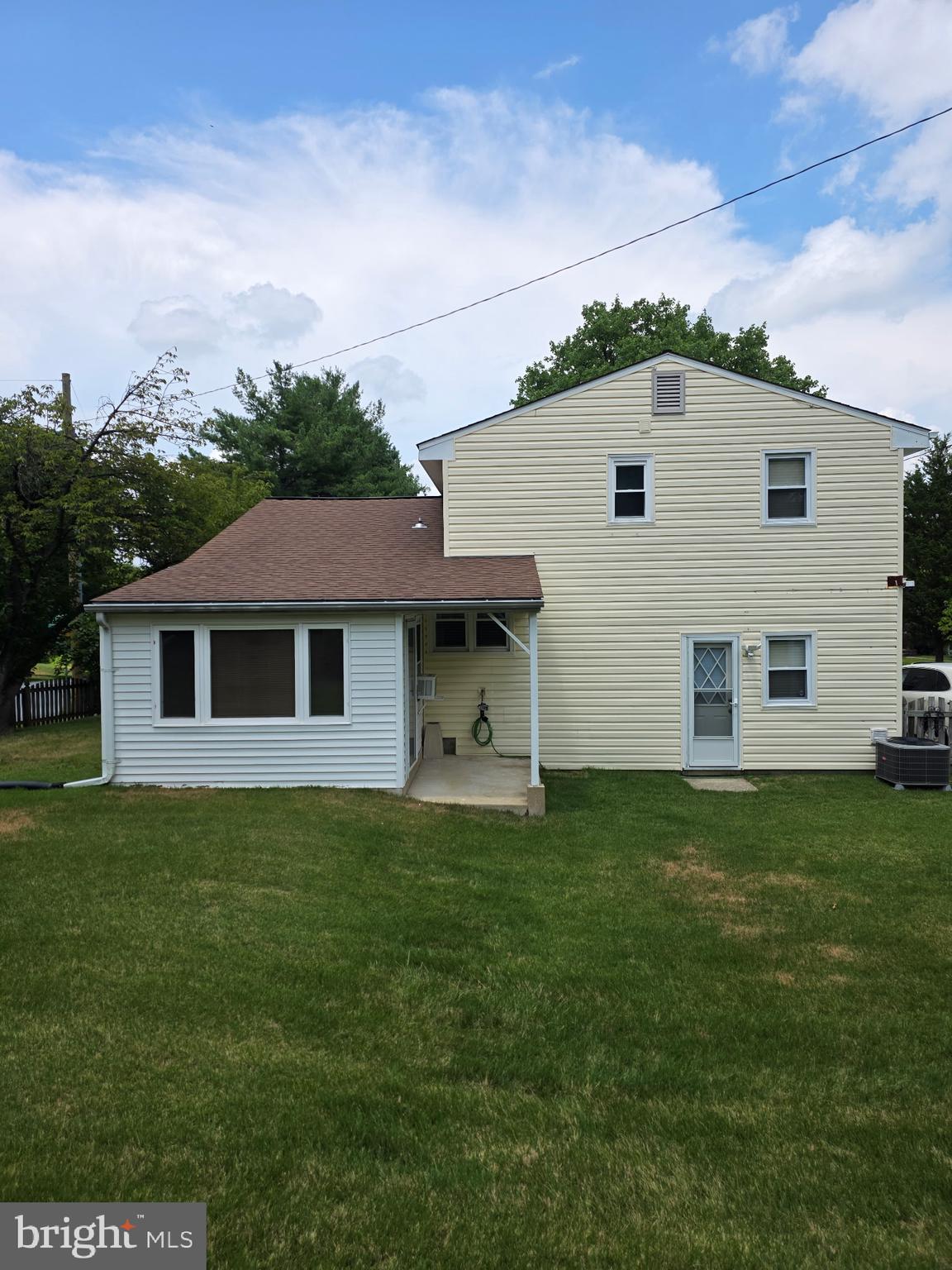 CRESTWOOD - Residential