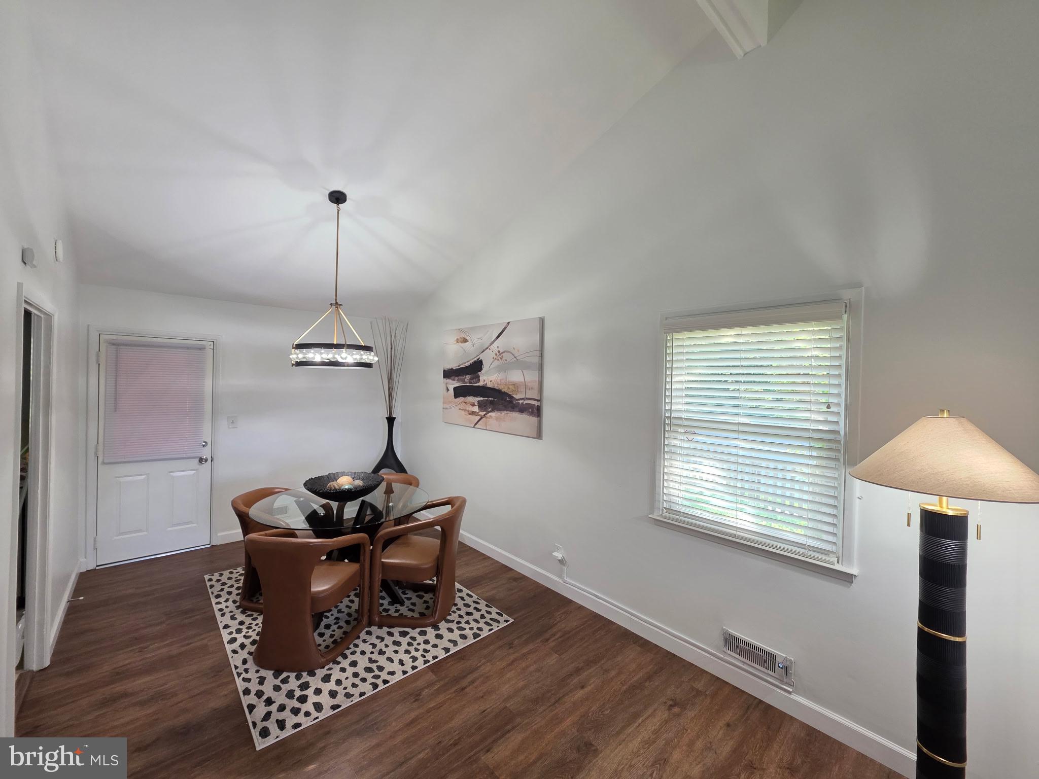 CRESTWOOD - Residential
