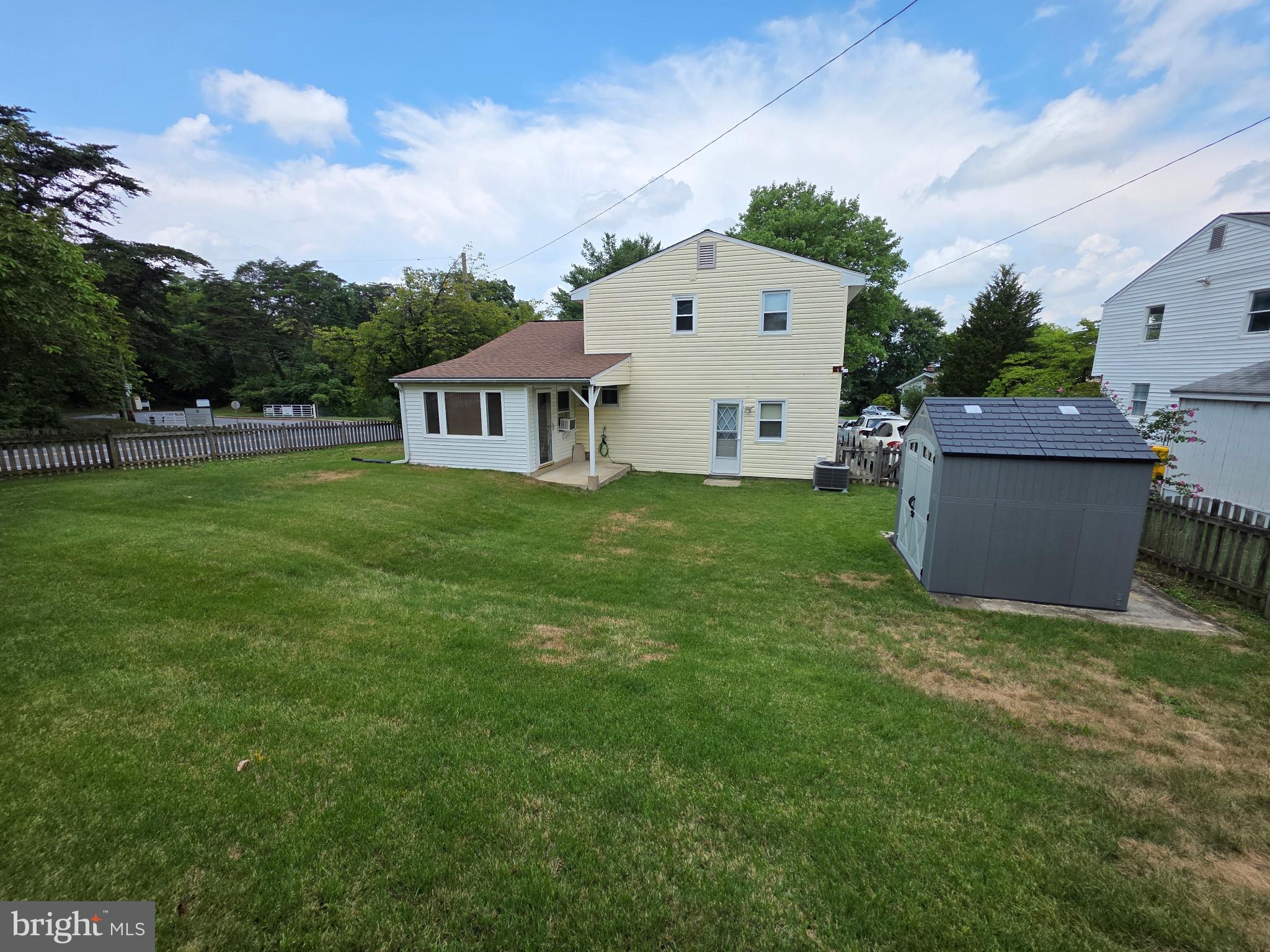 CRESTWOOD - Residential