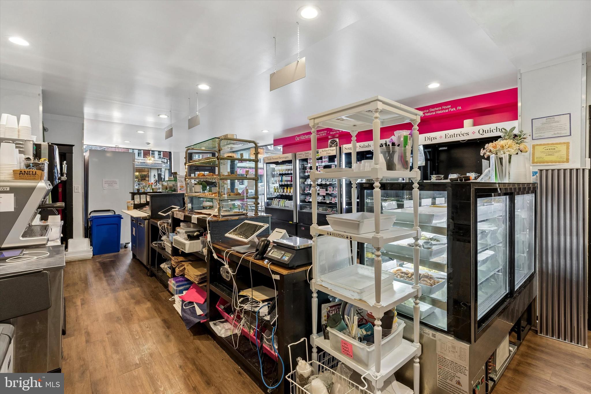 BRYN MAWR - Commercial Sale