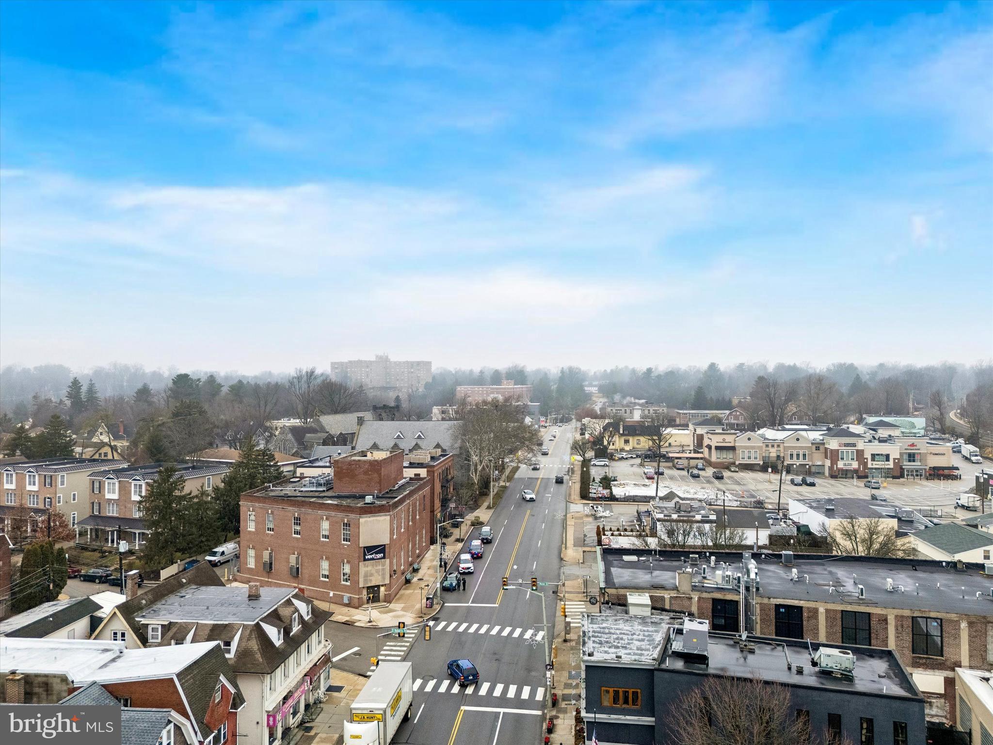BRYN MAWR - Commercial Sale