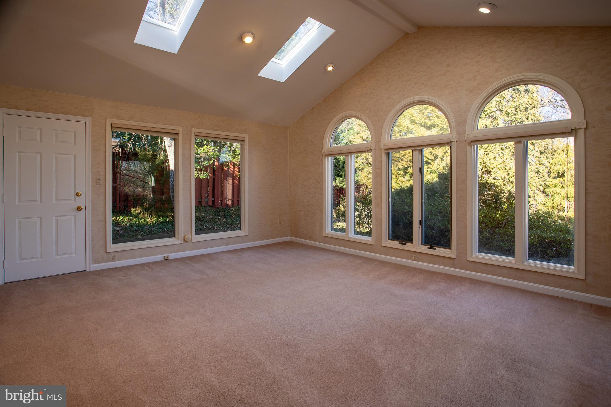 KENWOOD PARK - Residential Lease