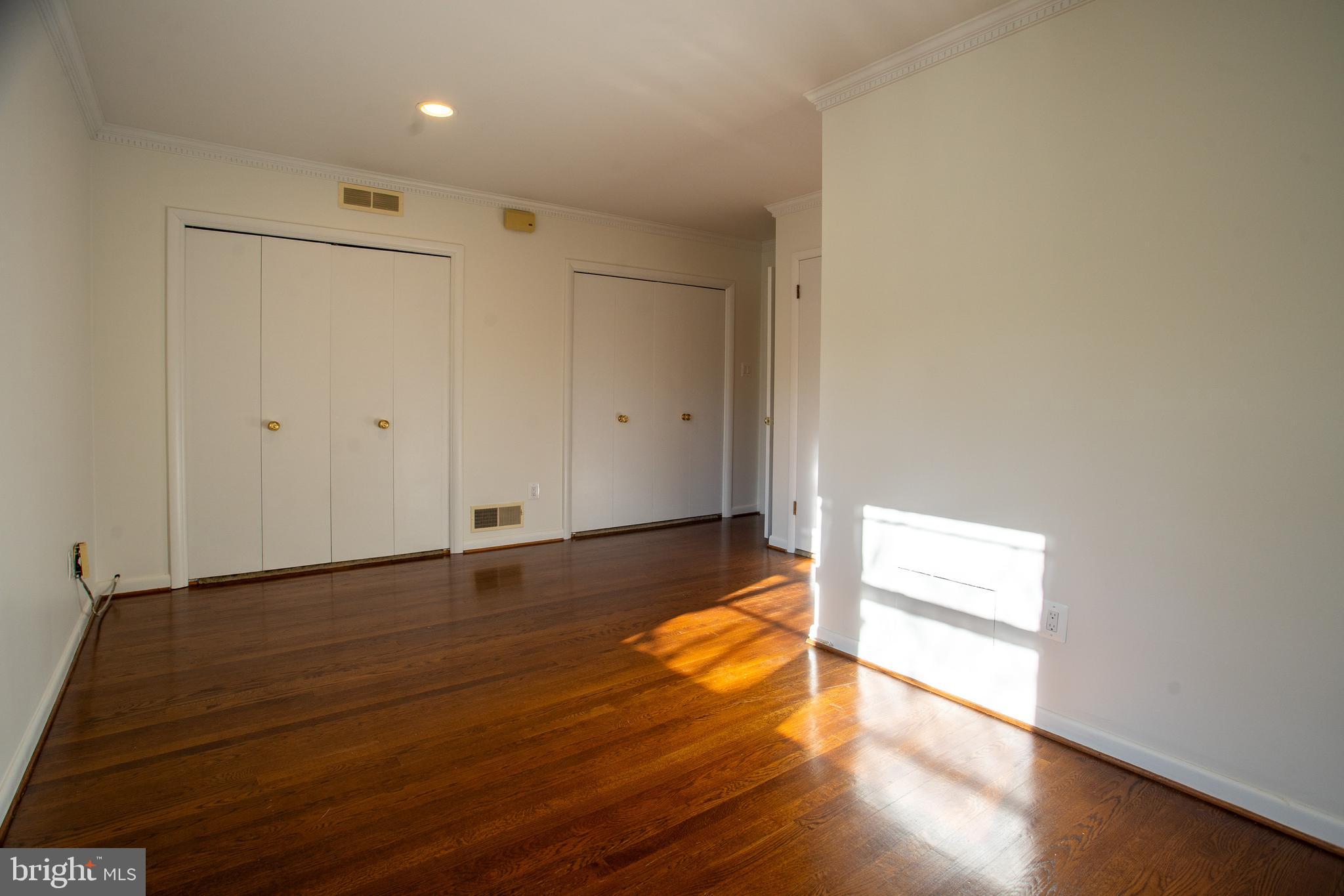 KENWOOD PARK - Residential Lease