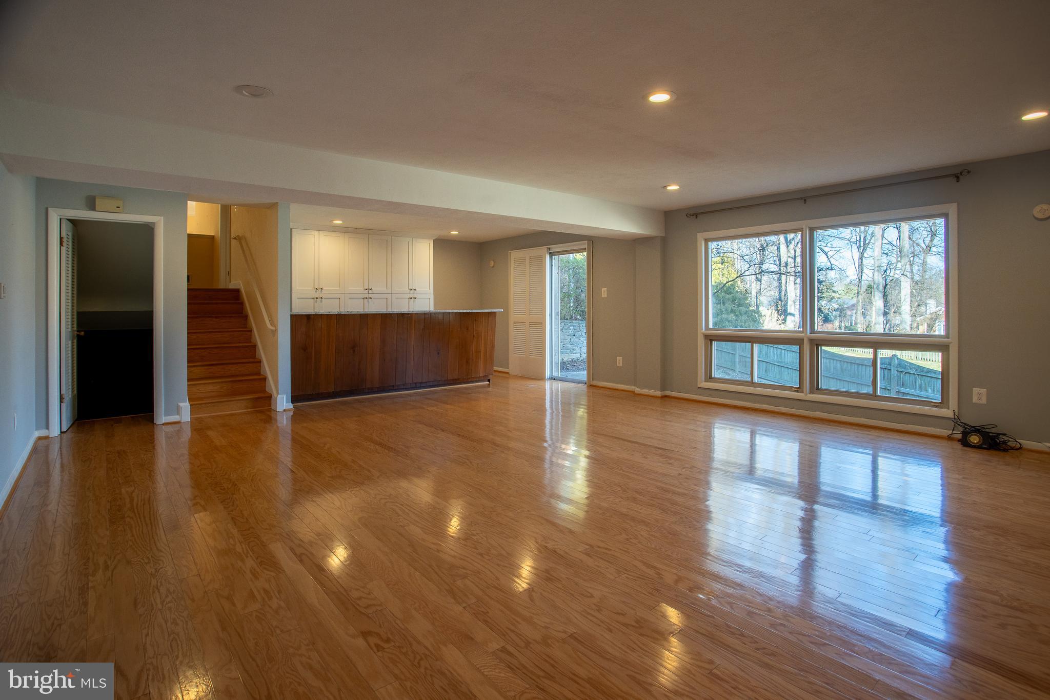 KENWOOD PARK - Residential Lease