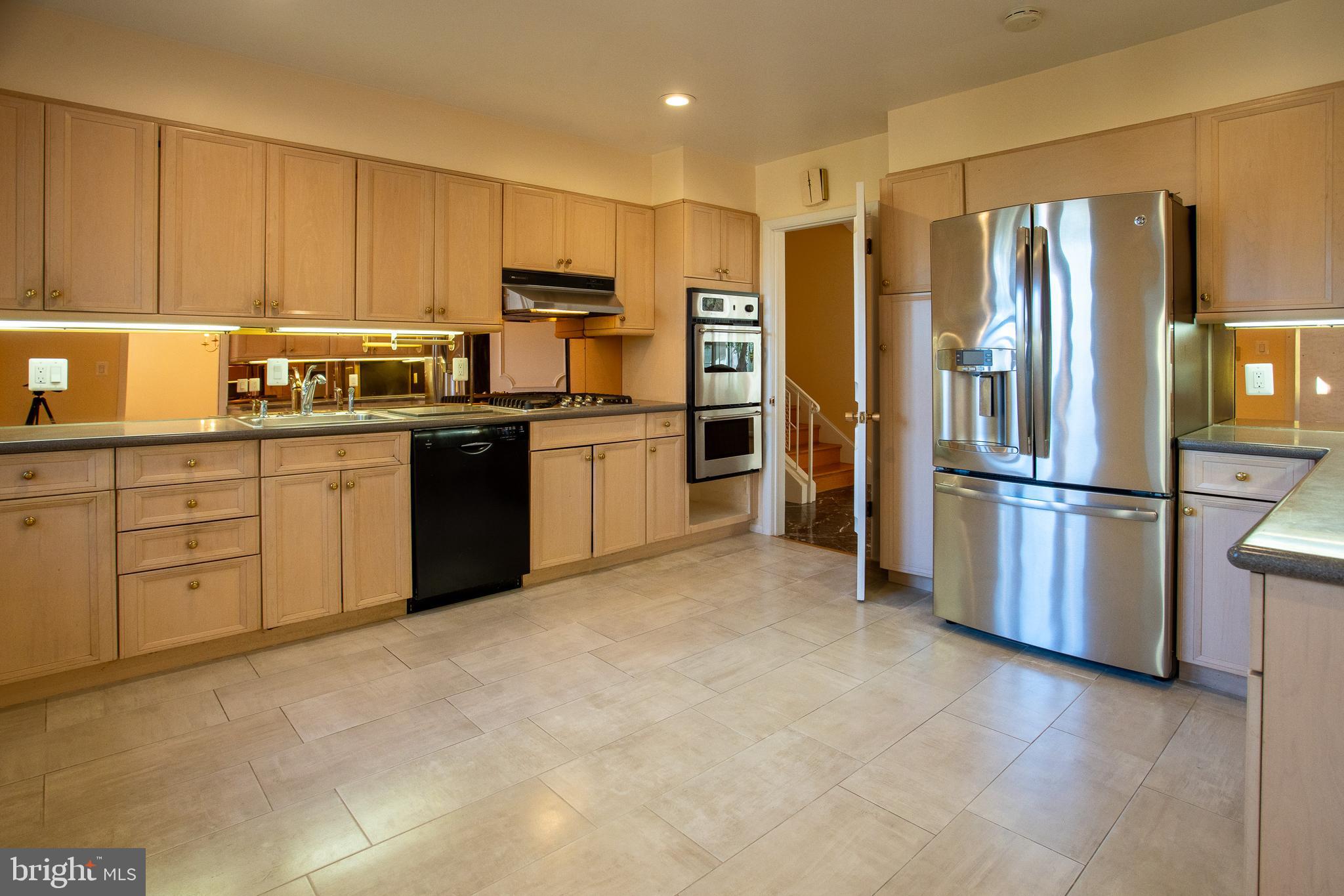KENWOOD PARK - Residential Lease