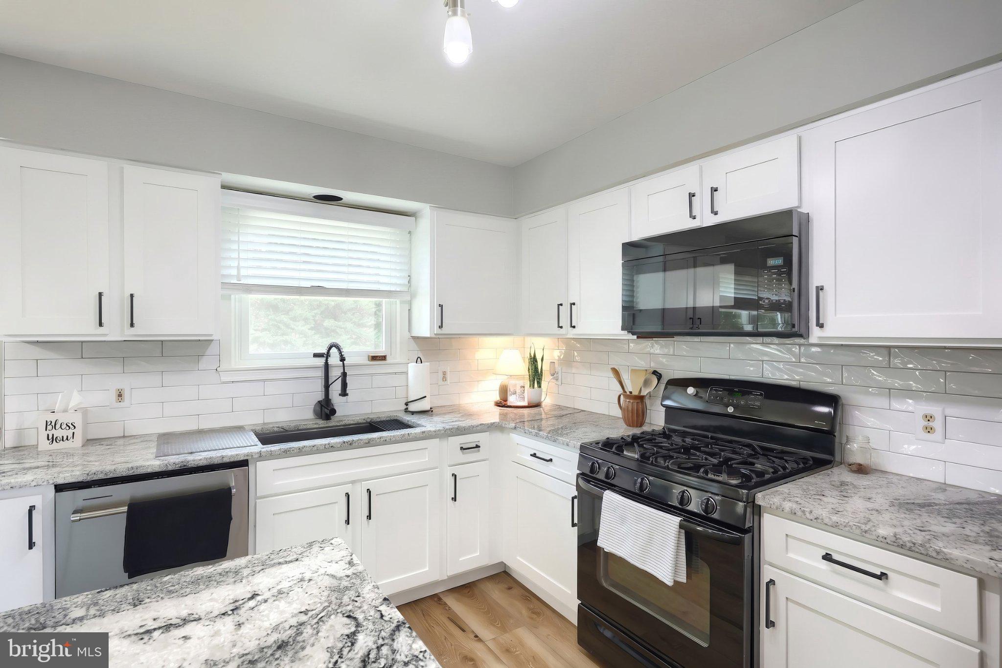 MEADOWVIEW ESTATES - Residential
