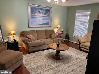 HUNTINGTON MEADOWS - Residential Lease
