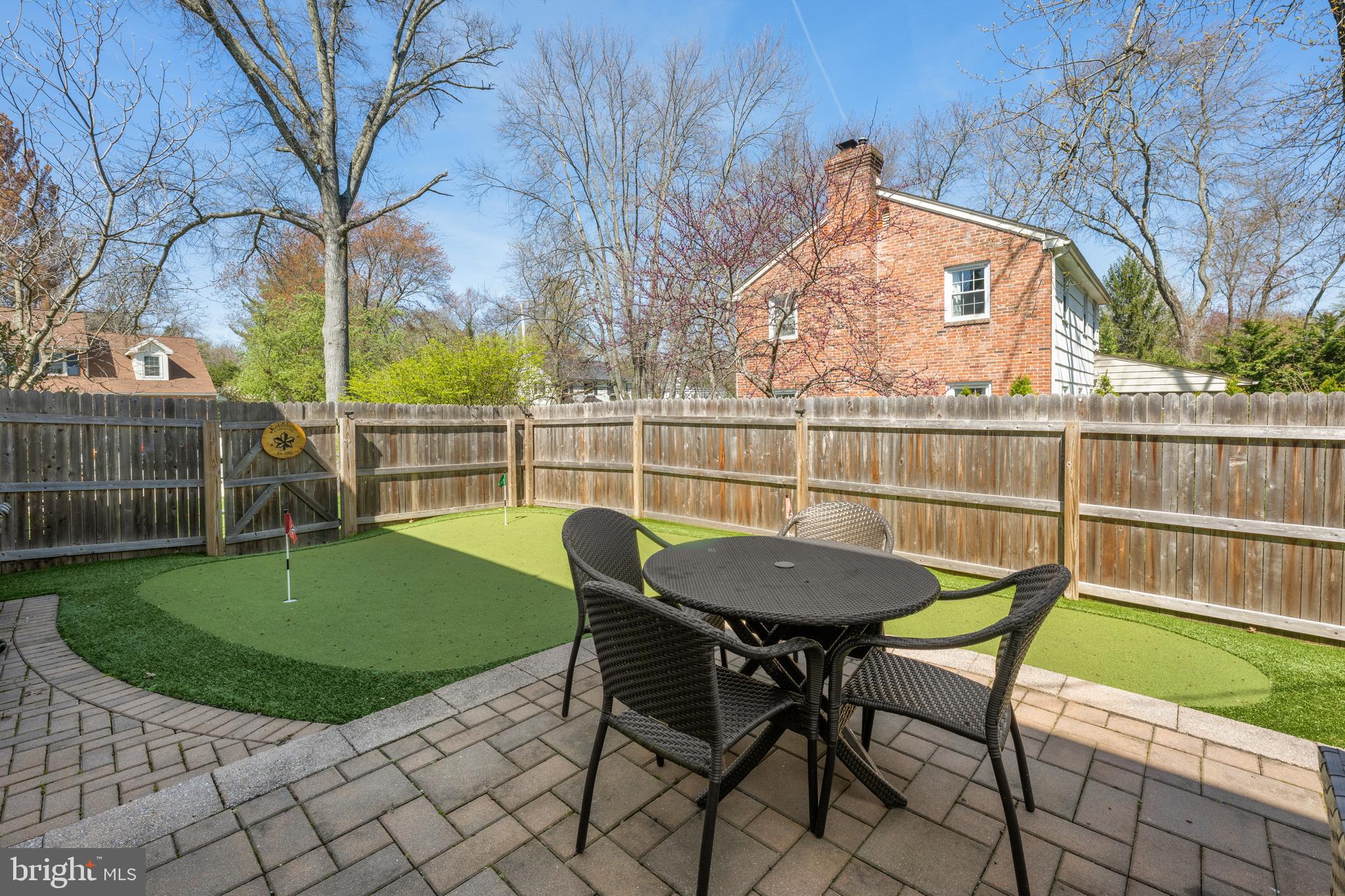 DUNN HILL - Residential