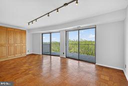 PARKSIDE PLAZA CODM - Residential