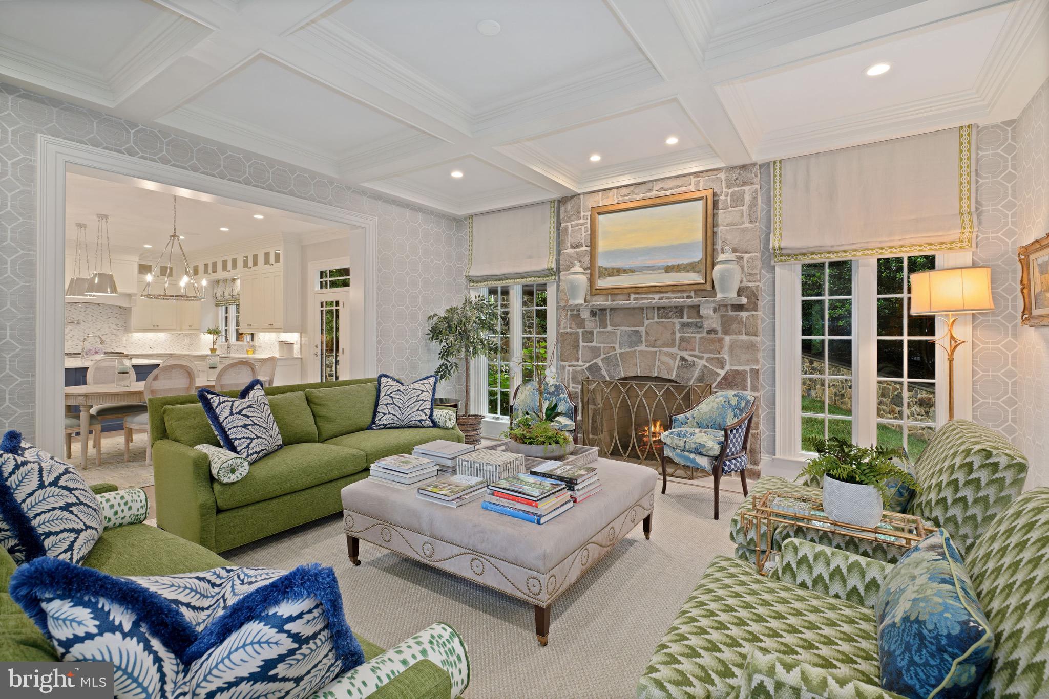 COUNTRY CLUB HILLS - Residential