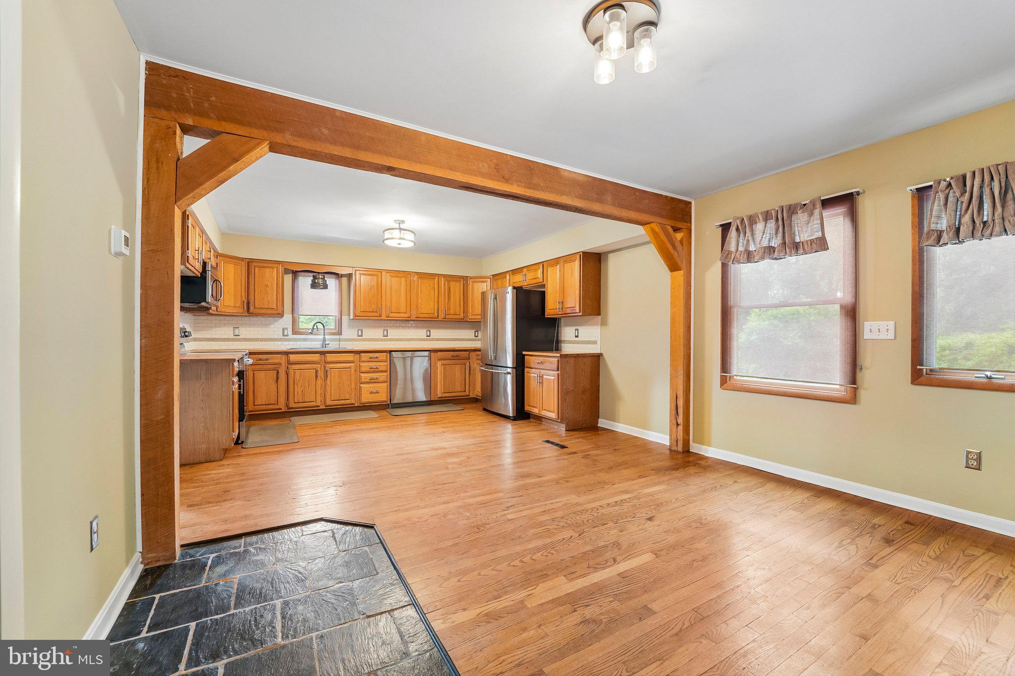 PERRYVILLE - Residential