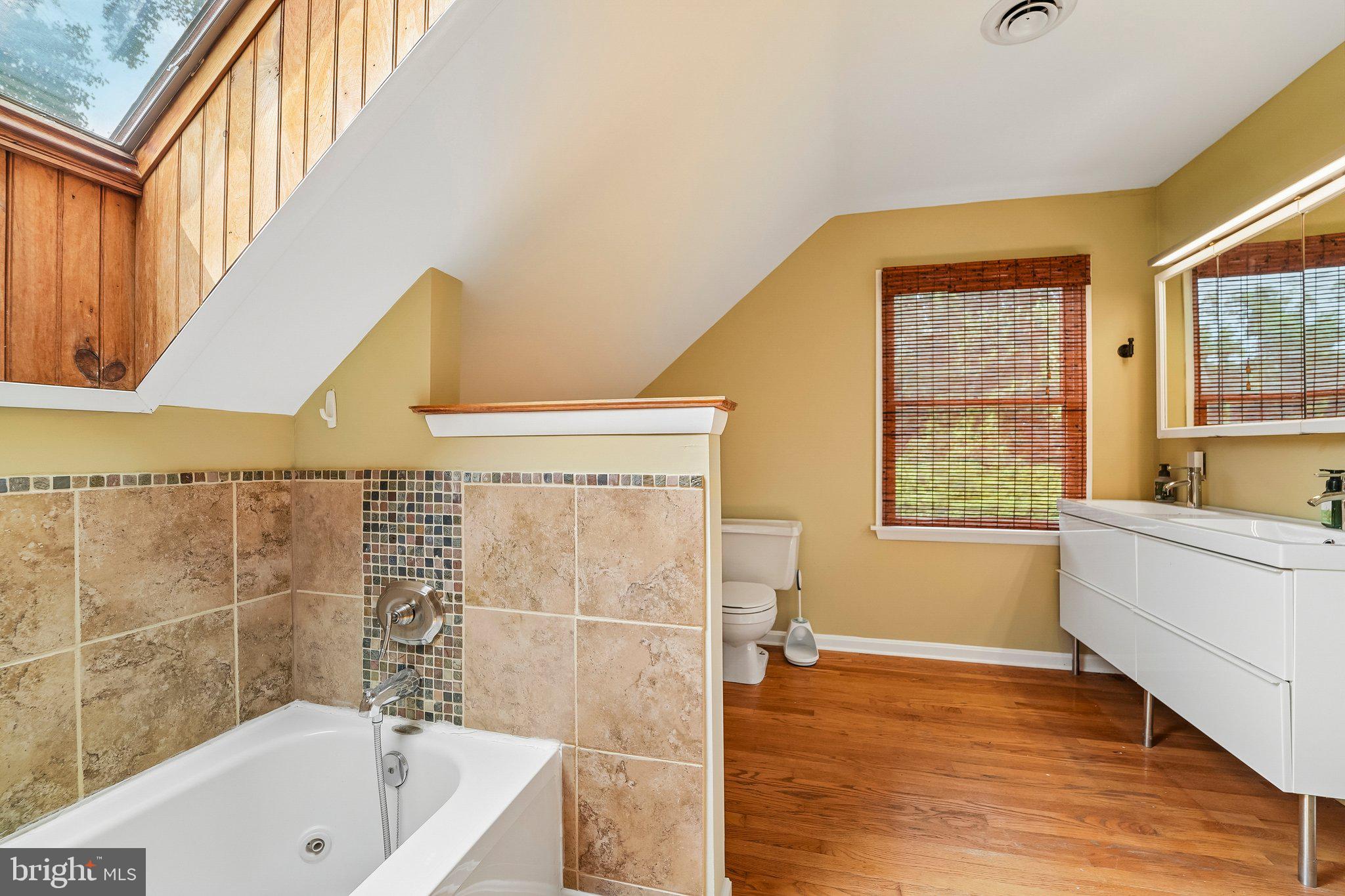 PERRYVILLE - Residential