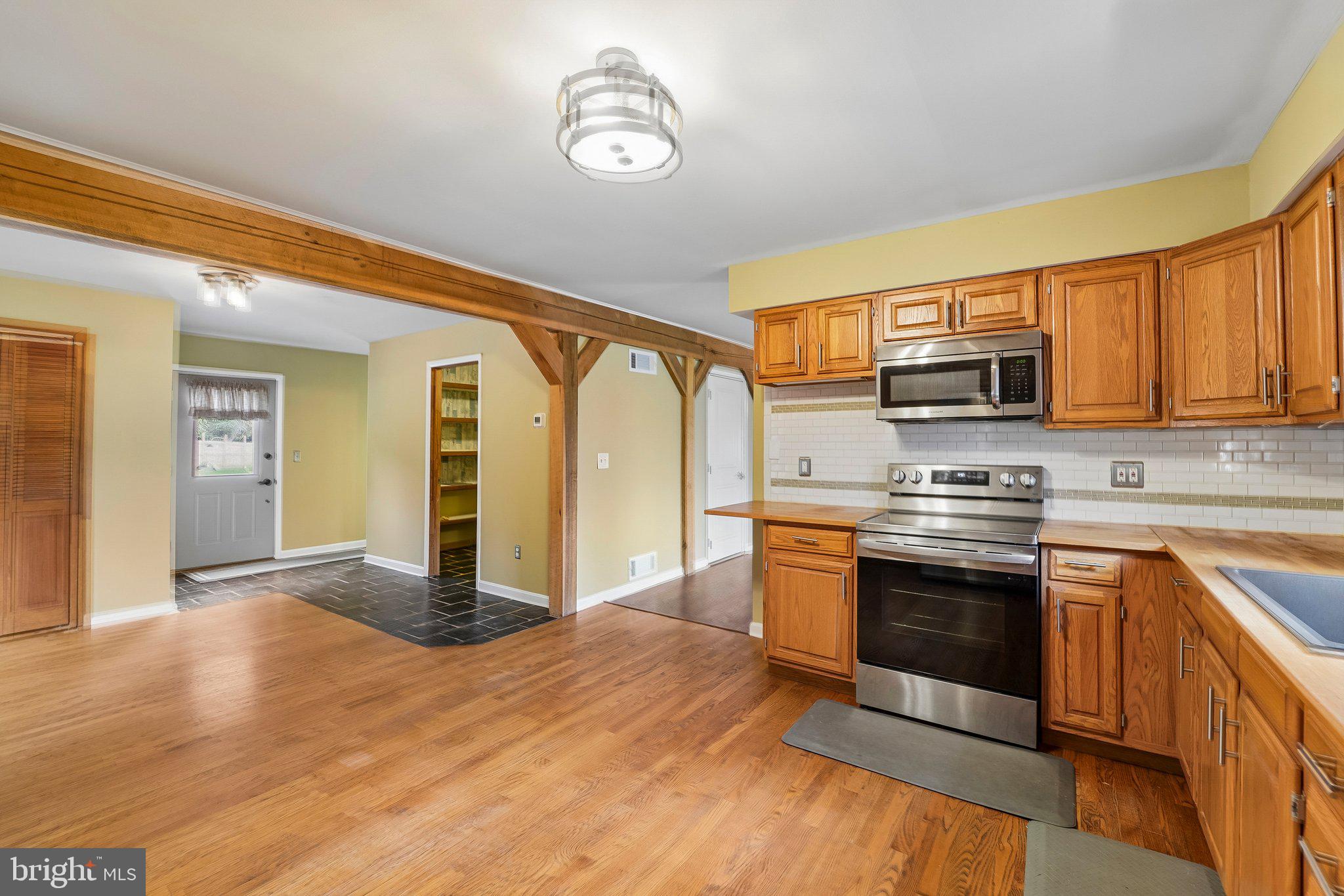 PERRYVILLE - Residential
