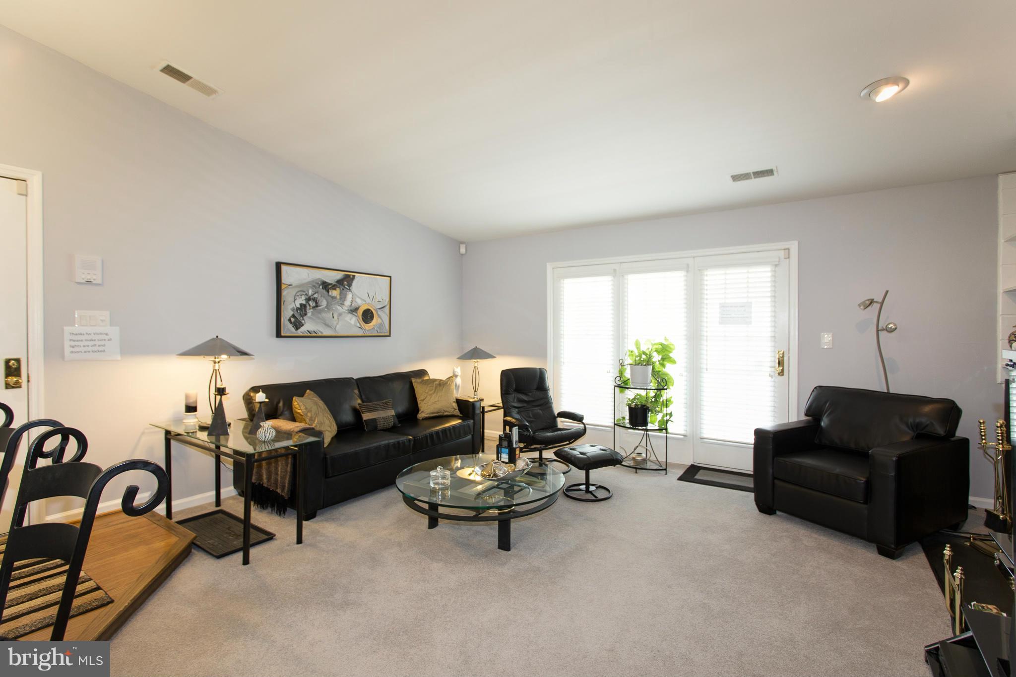 STRATFORD PLACE AT KINGS - Residential