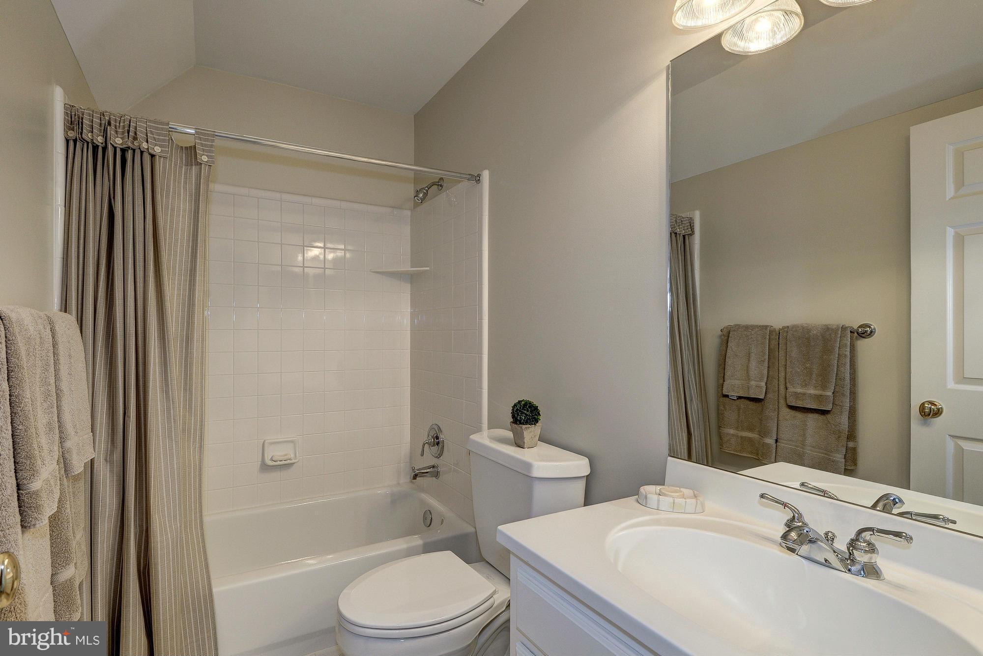 CHINQUAPIN - Residential