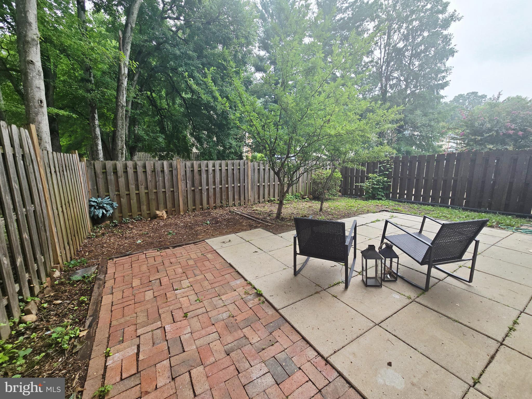 LAKE BRADDOCK - Residential