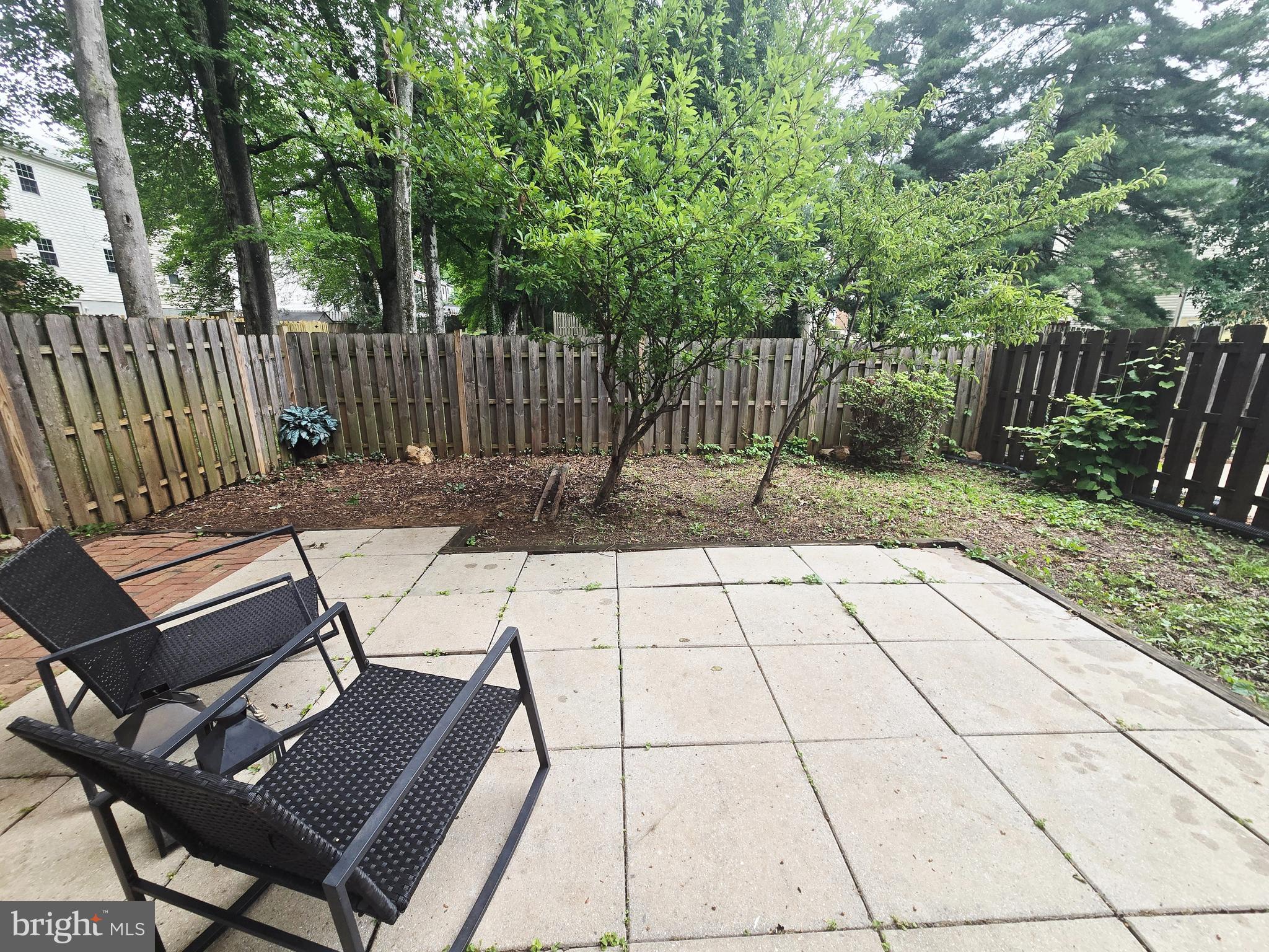 LAKE BRADDOCK - Residential