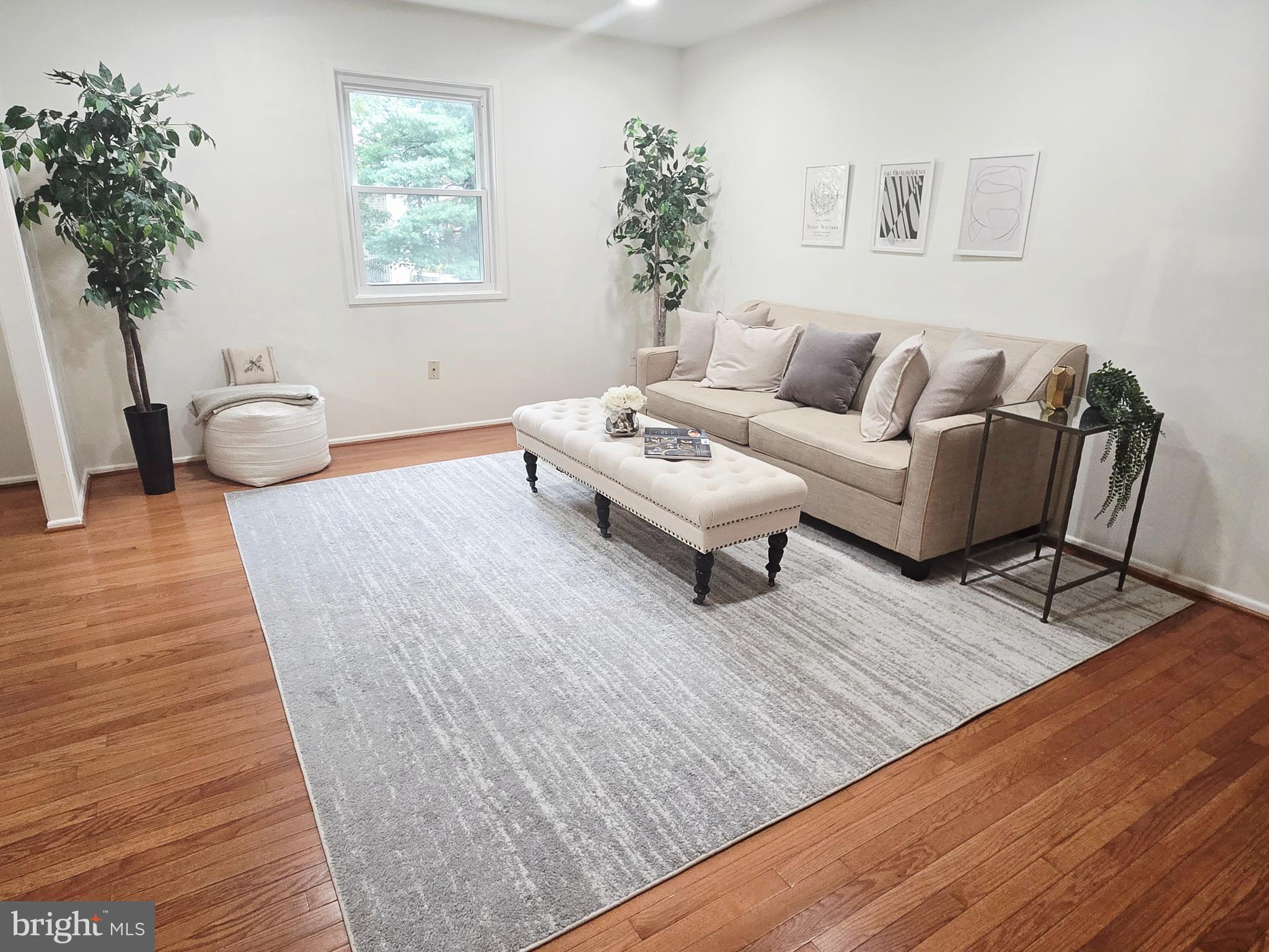 LAKE BRADDOCK - Residential