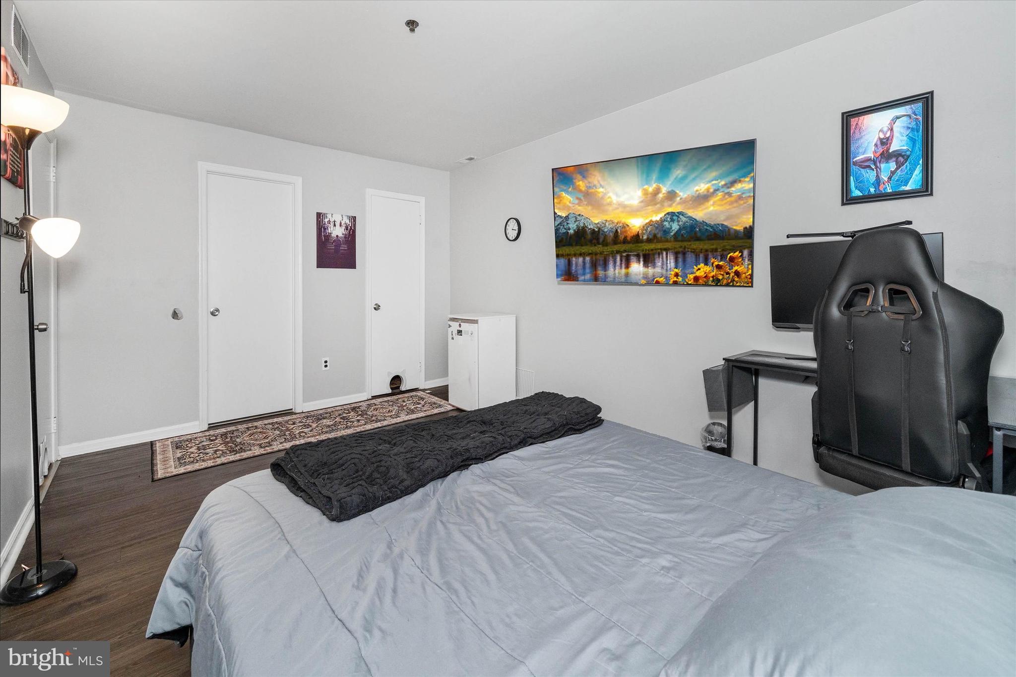 ASHTON CONDO - Residential