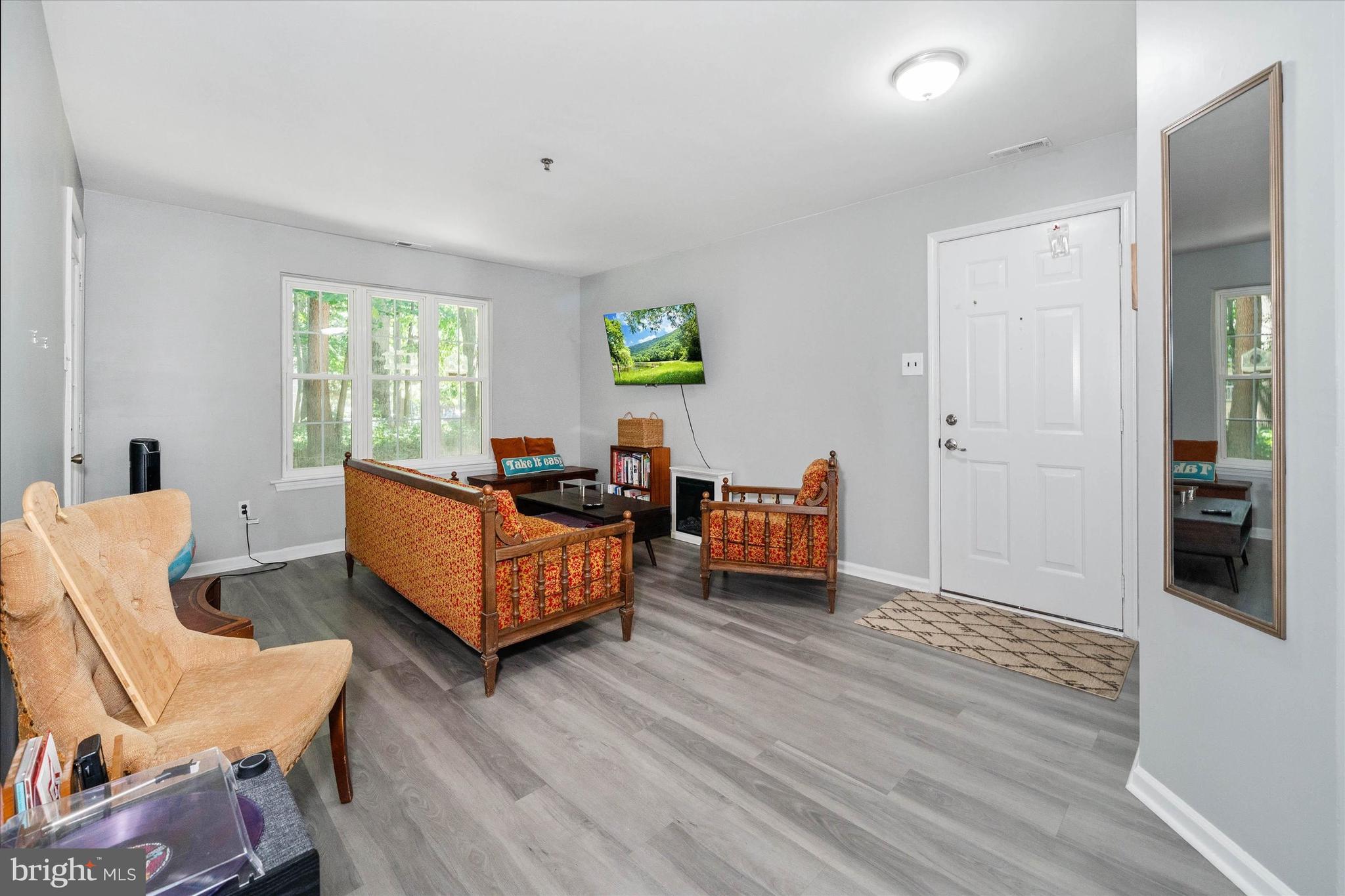 ASHTON CONDO - Residential