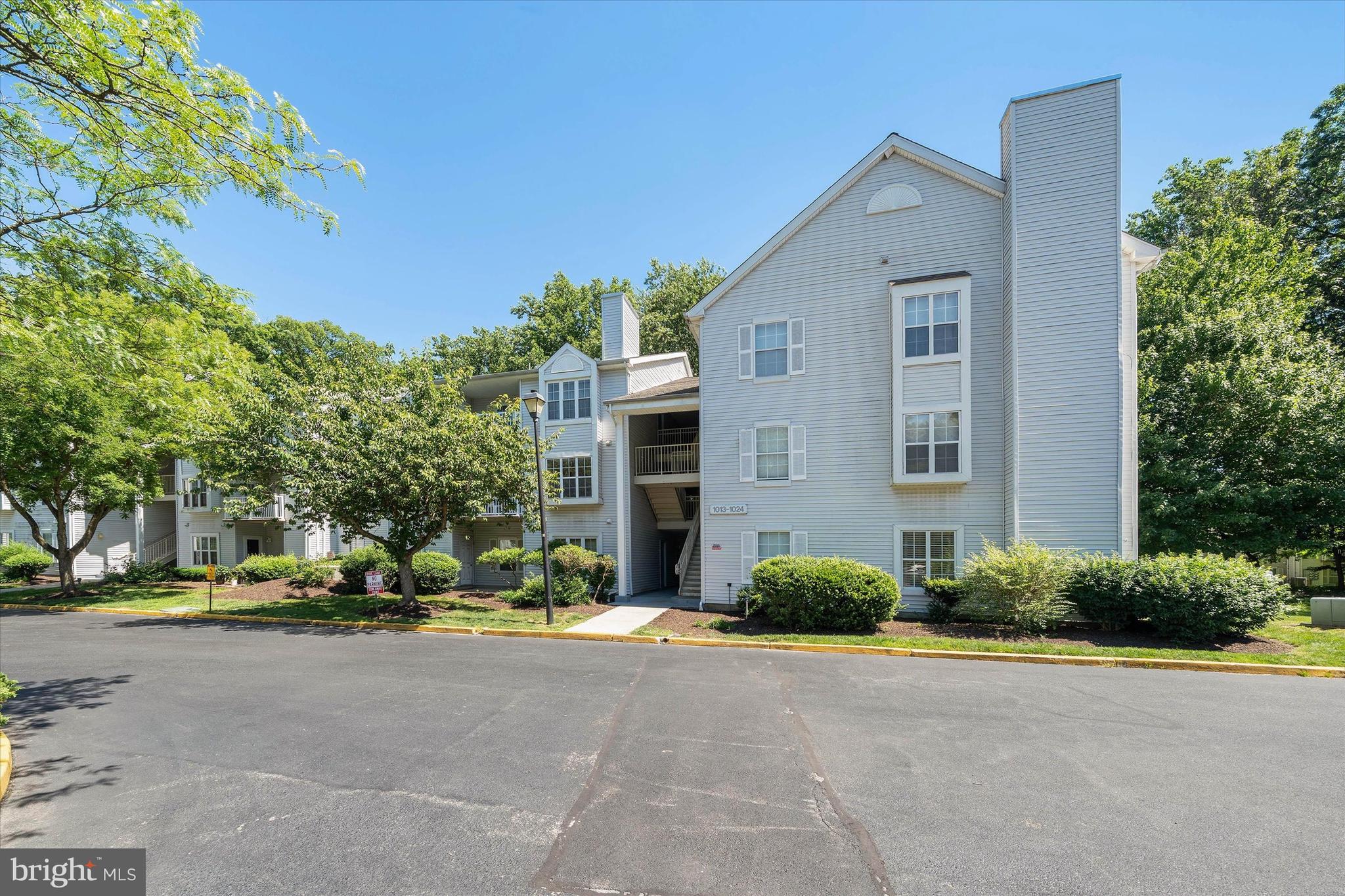 ASHTON CONDO - Residential