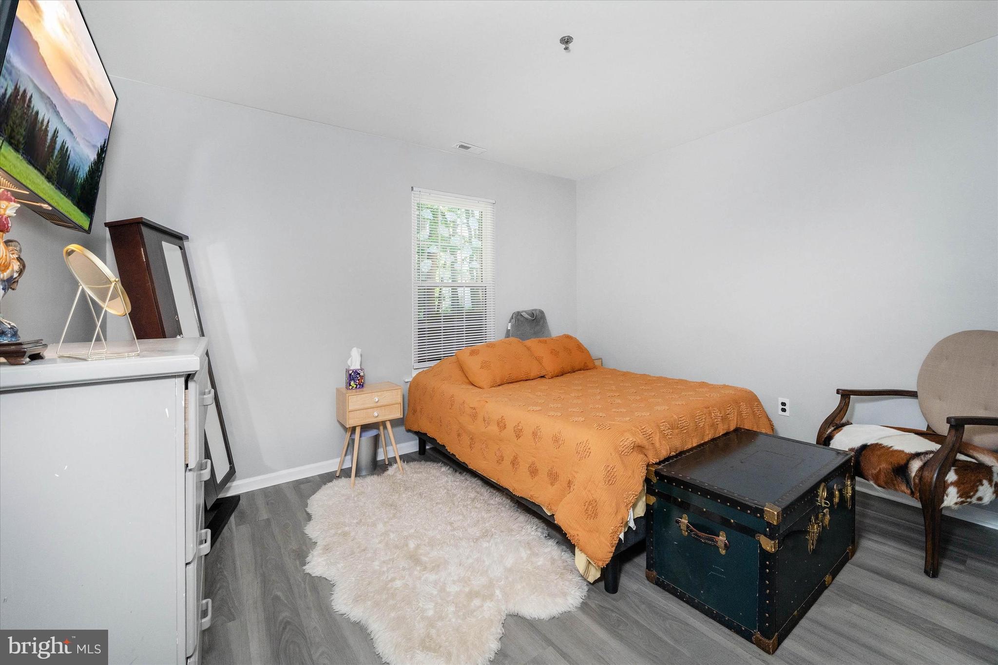 ASHTON CONDO - Residential