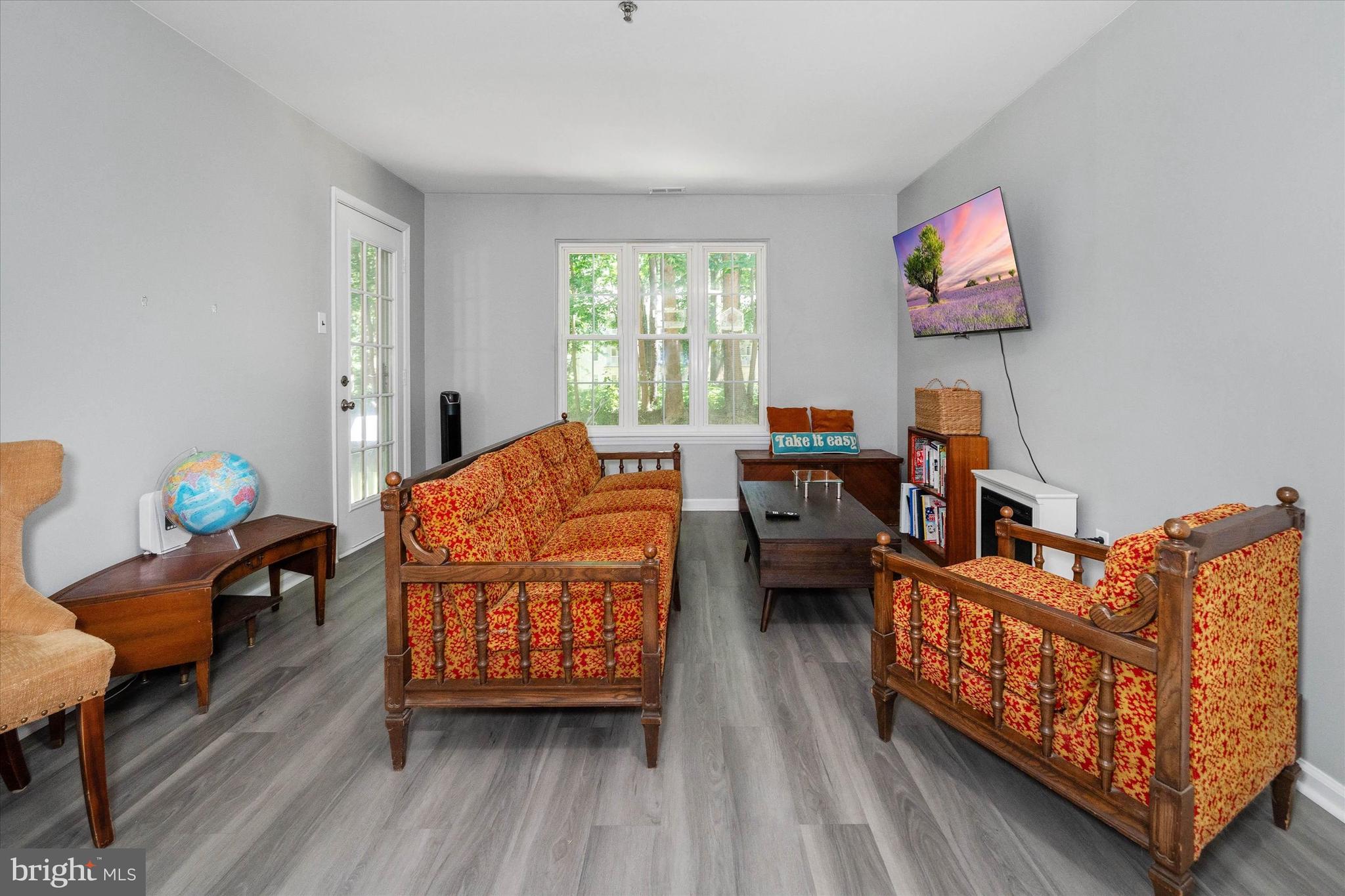 ASHTON CONDO - Residential