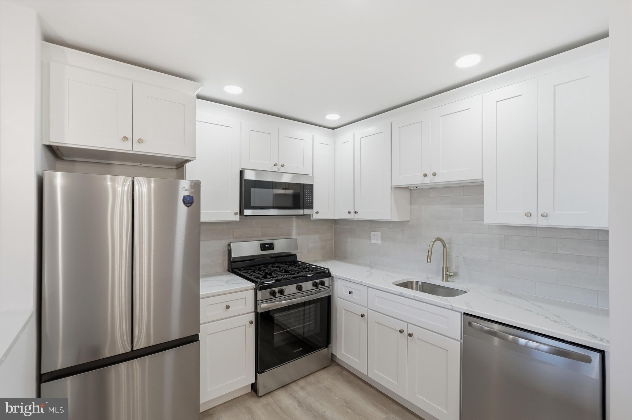 MODENA PARK - Residential