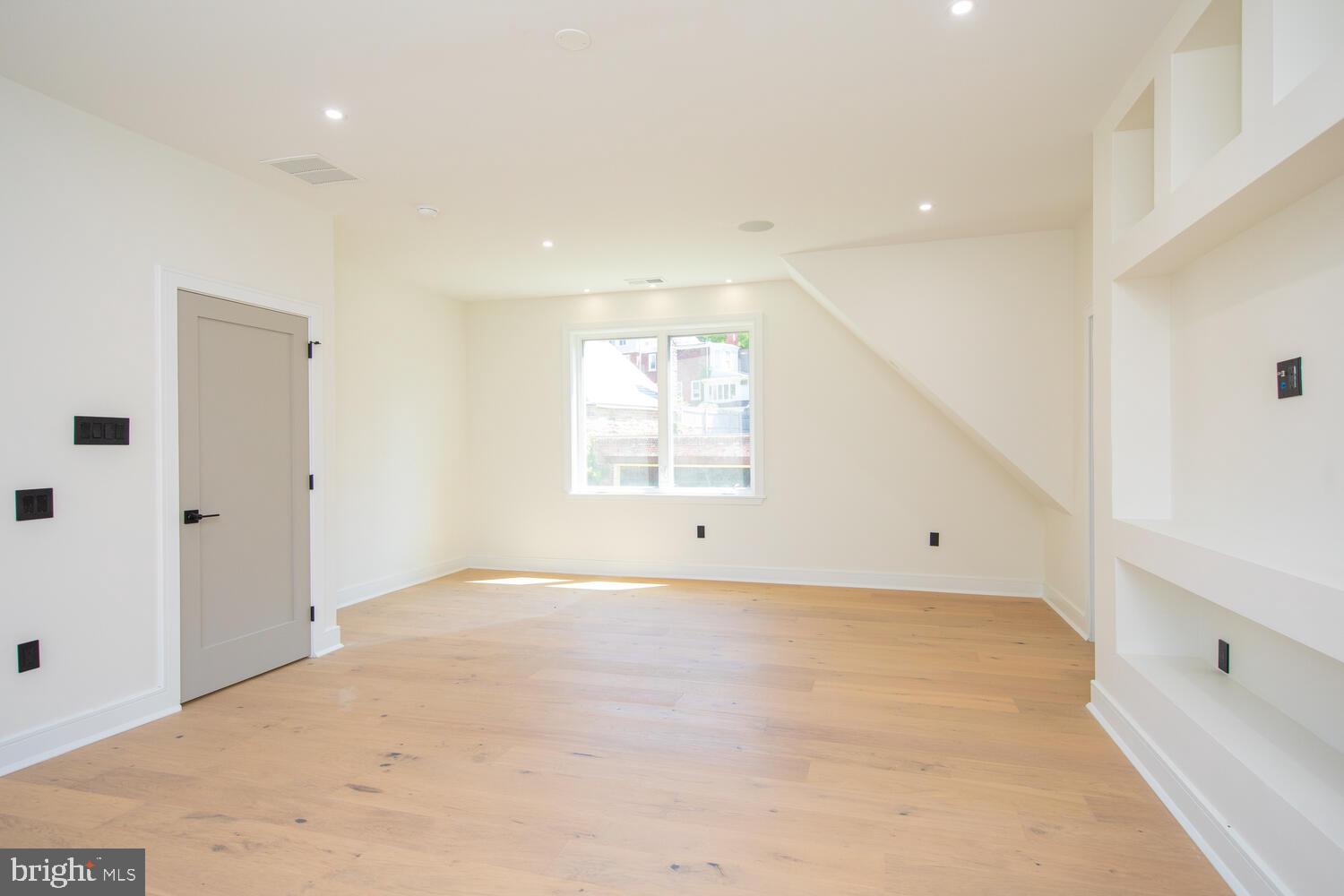 MT AIRY (WEST) - Residential