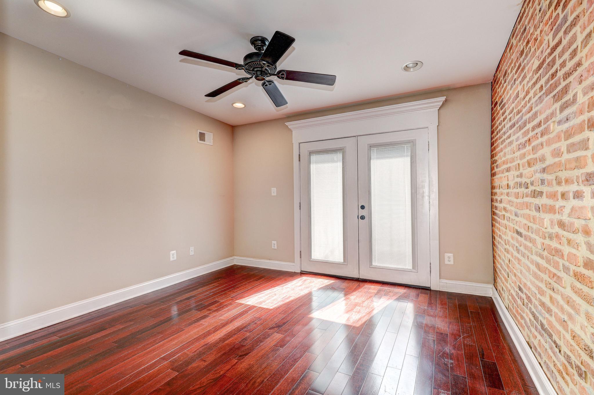 HIGHLANDTOWN - Residential Lease