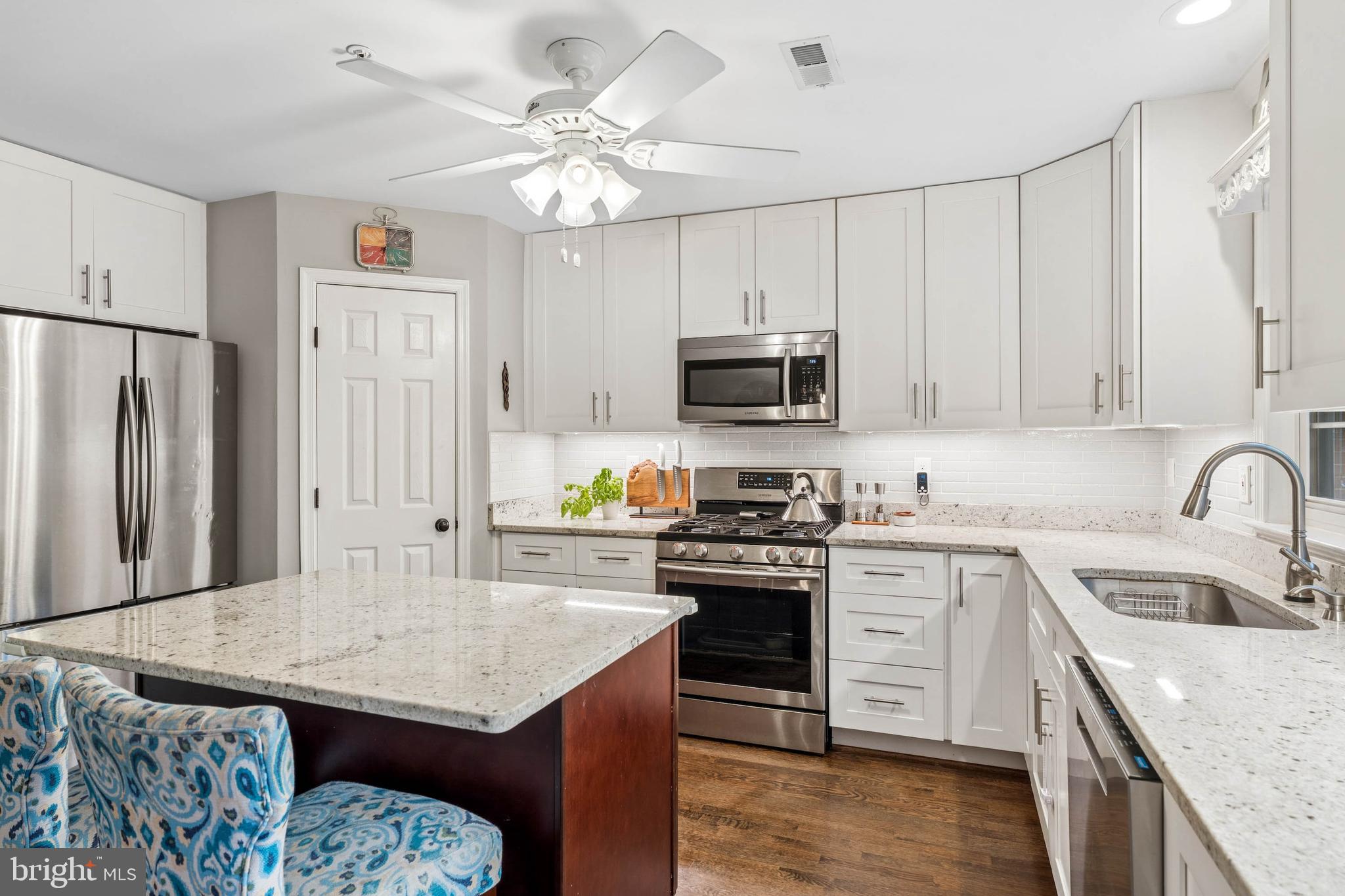 HUNTERS RUN - Residential
