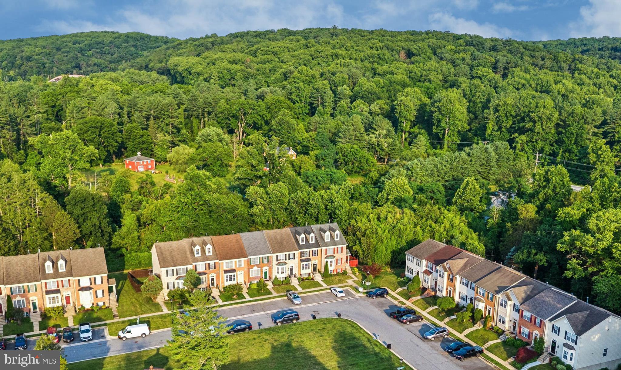 HUNTERS RUN - Residential