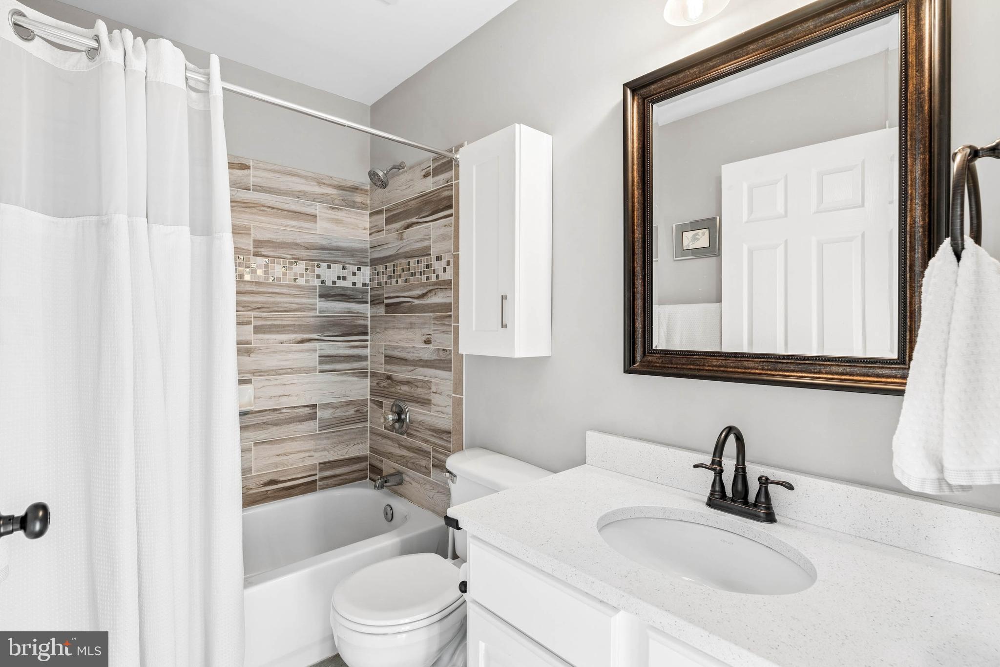 HUNTERS RUN - Residential