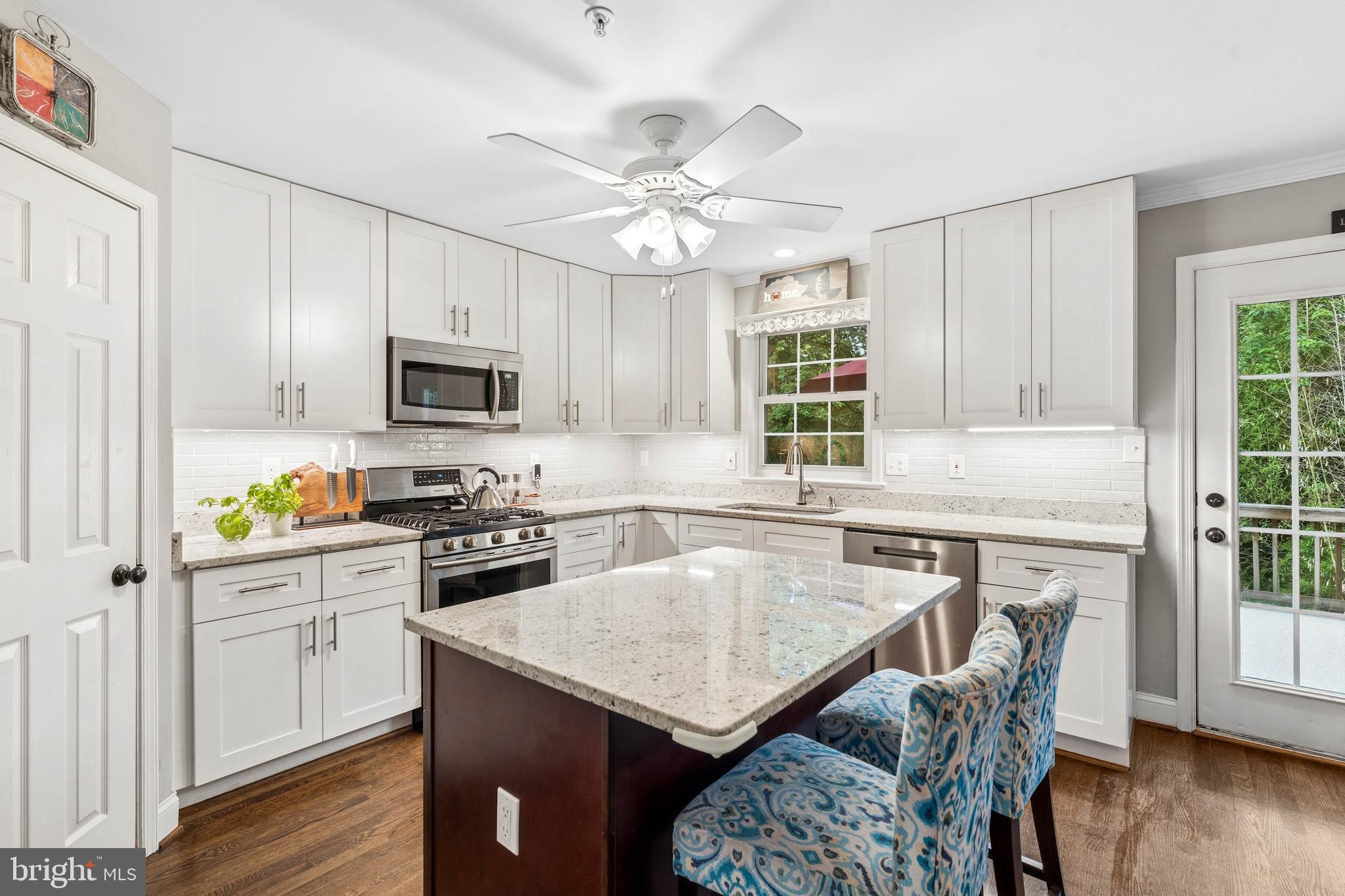HUNTERS RUN - Residential